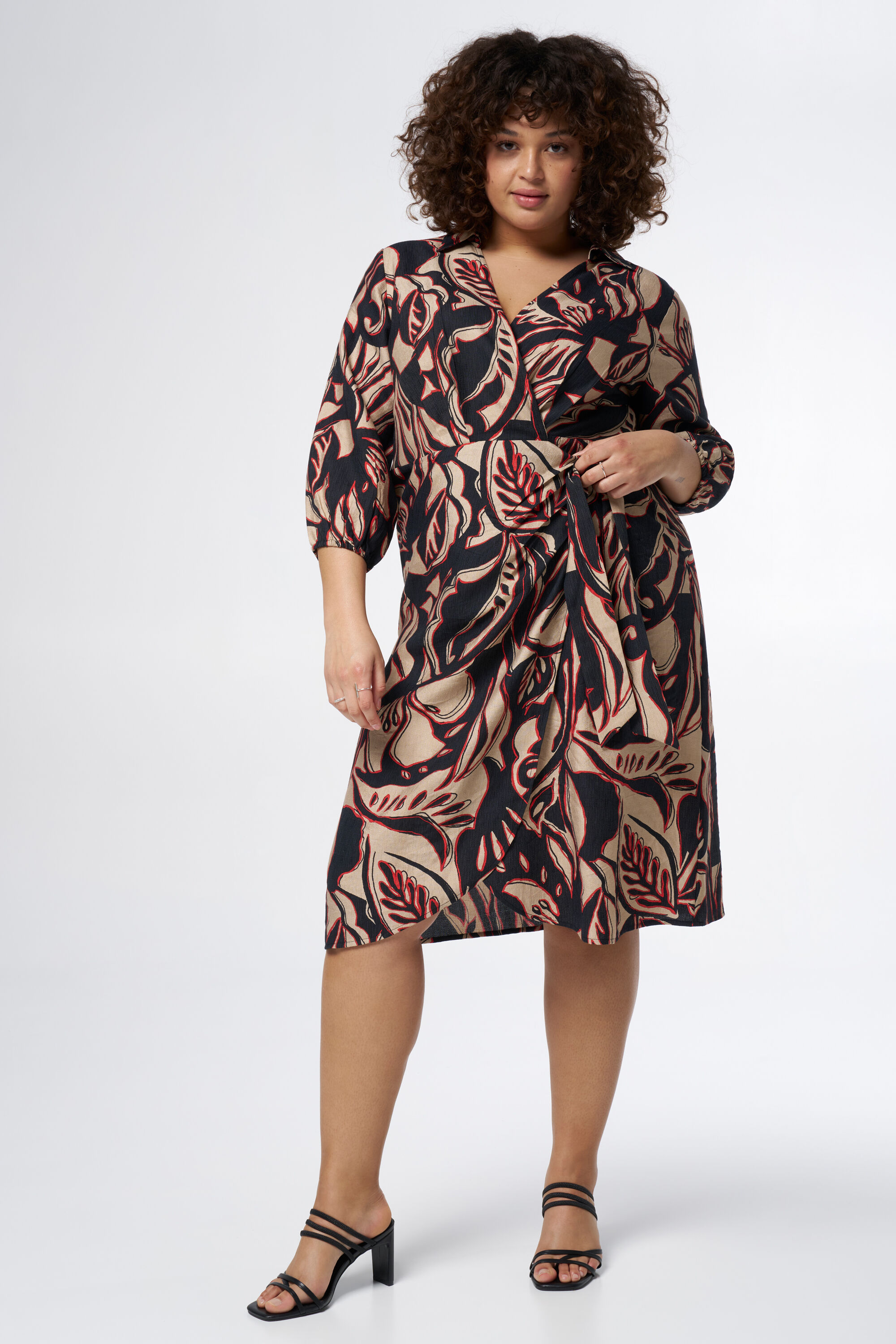 Kleid mit Kragen und Print image number 6