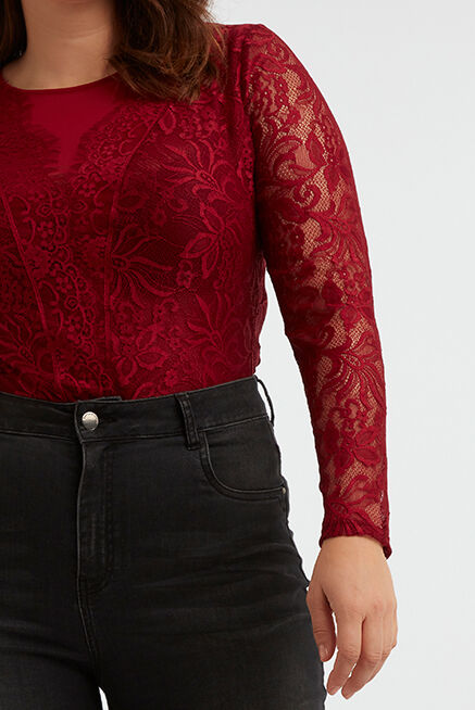 Body mit Spitze image number 7