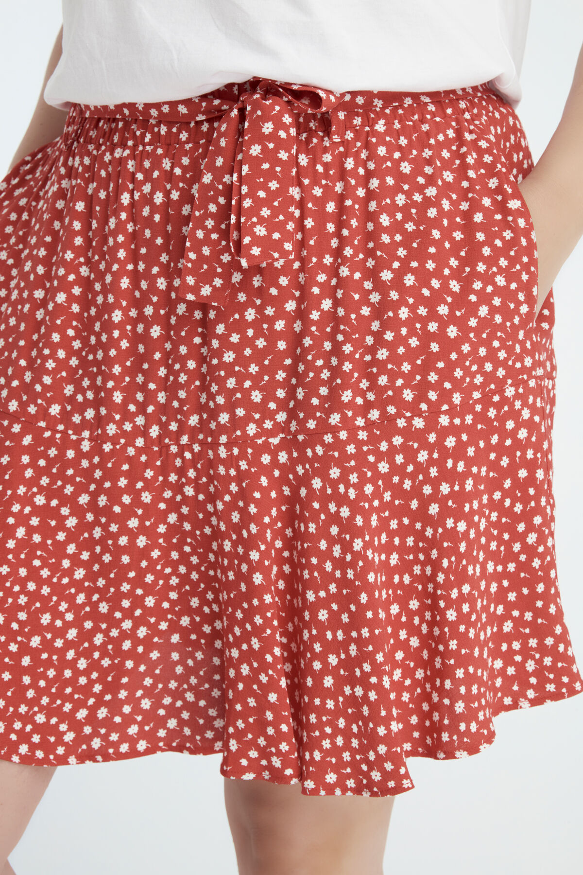 Skort mit Bindeg&uuml;rtel image number 3