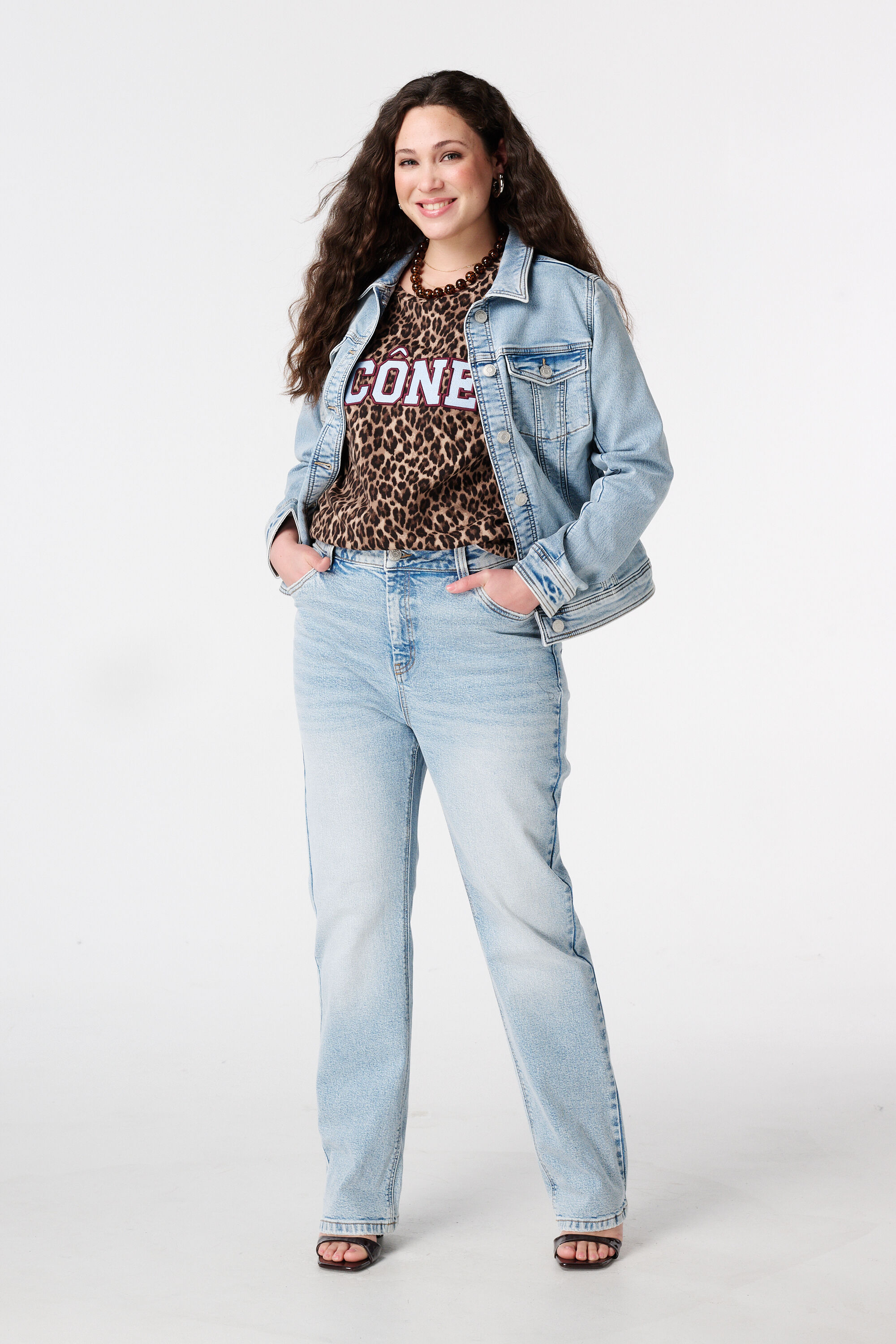 Straight Leg Jeans mit Mid Waist