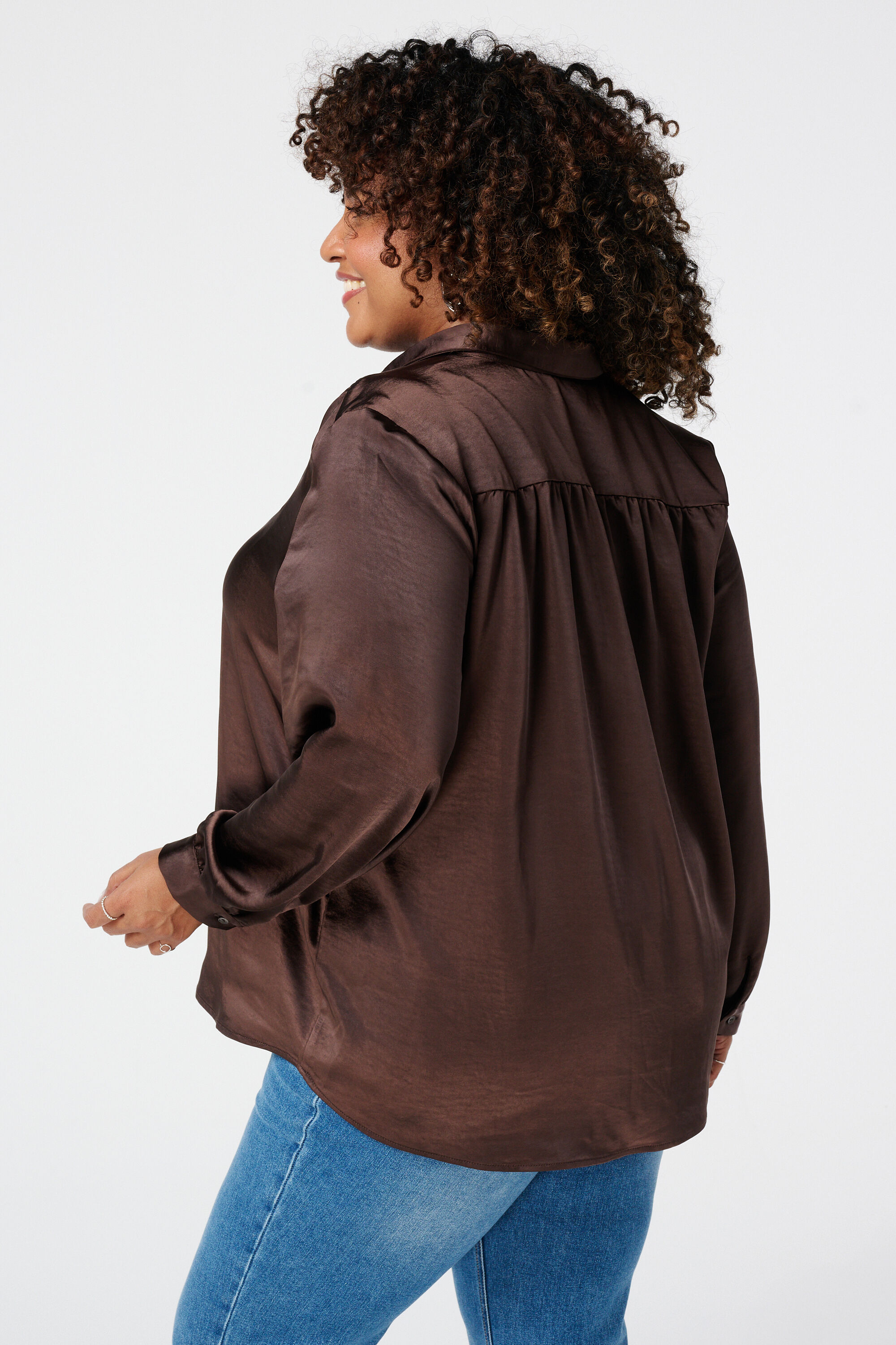 Weit geschnittene Bluse mit Satin  image number 3