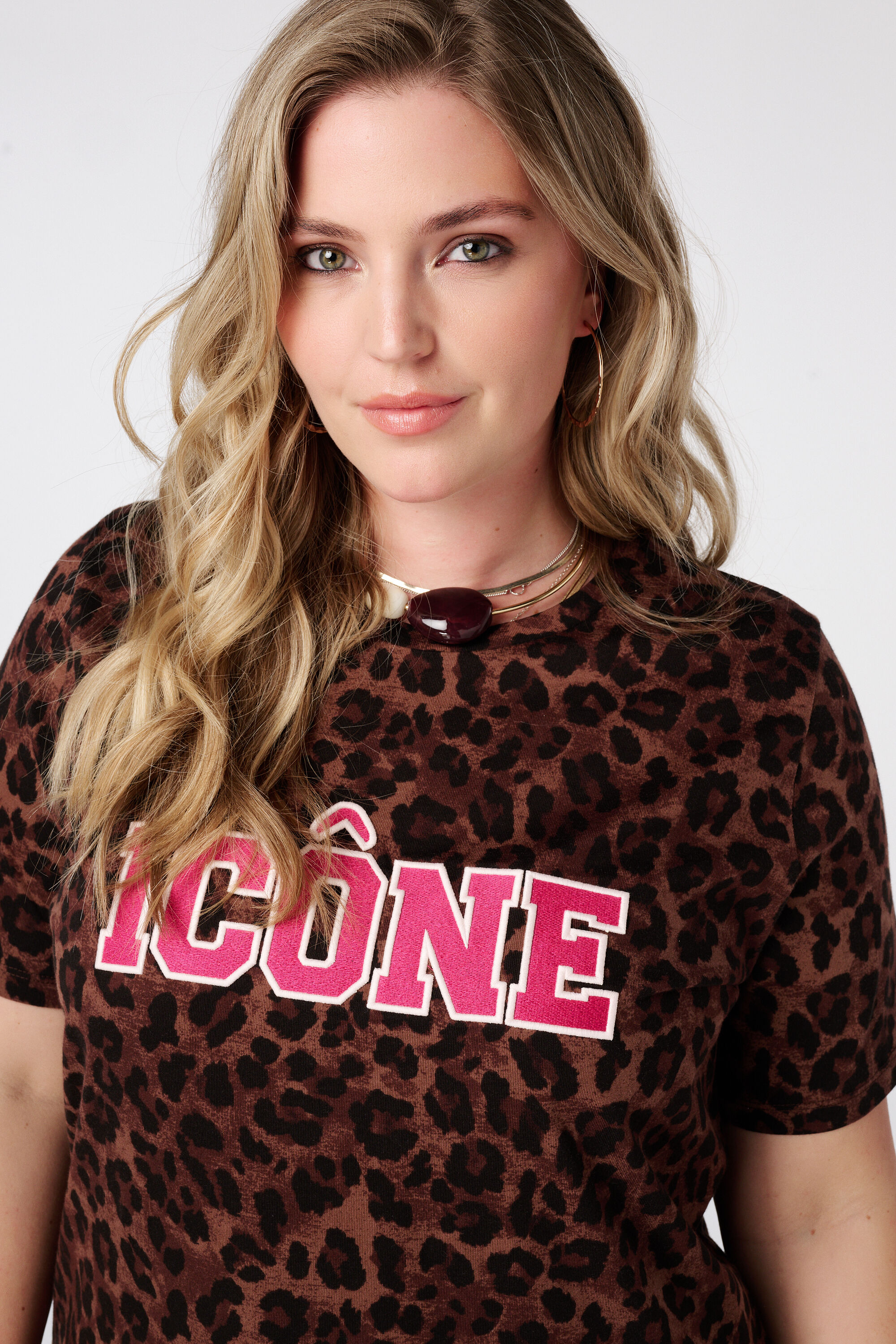 T-Shirt mit Tierprint image number 4