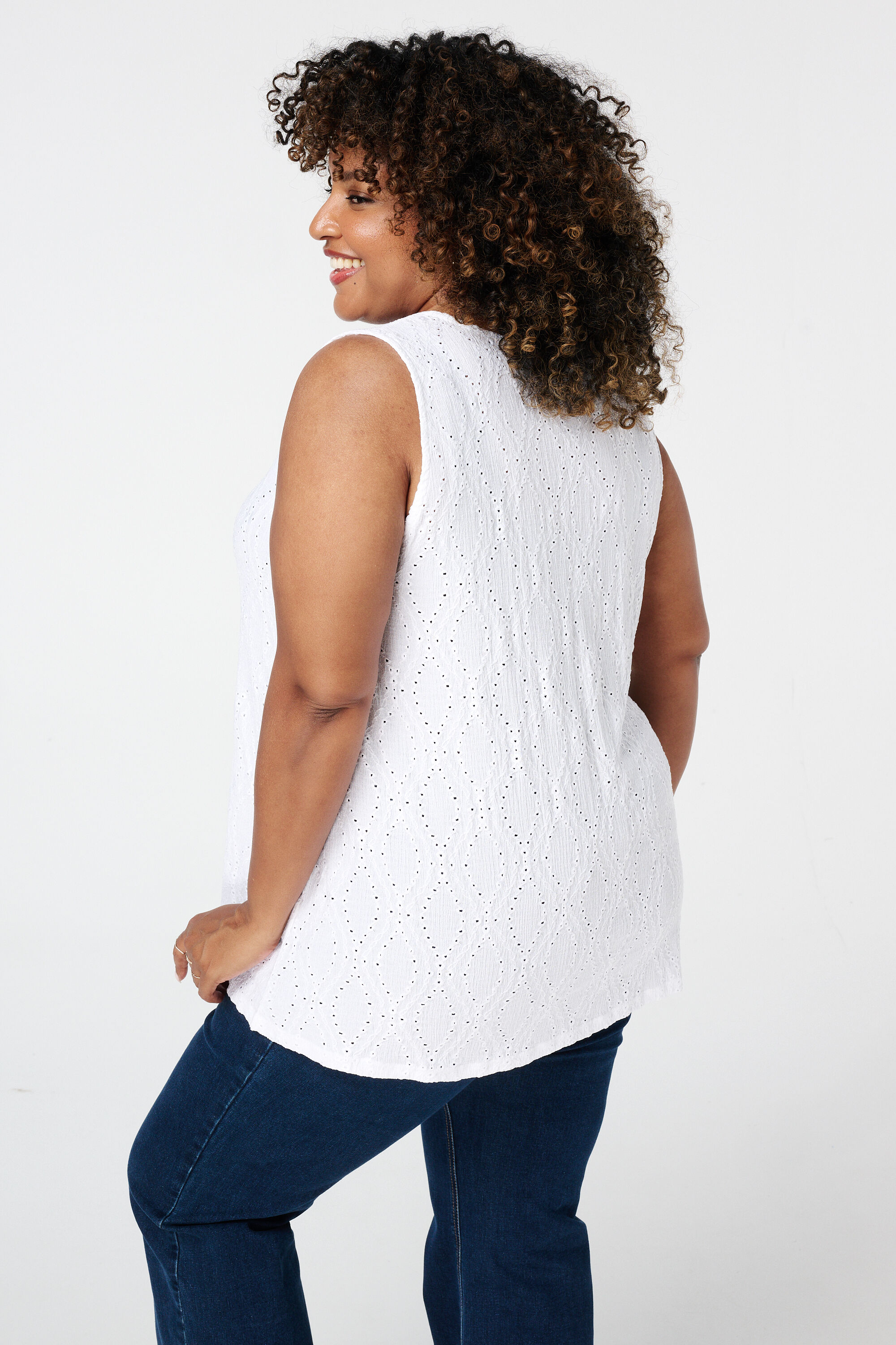 &Auml;rmelloses Top mit Spitzenstruktur image number 3