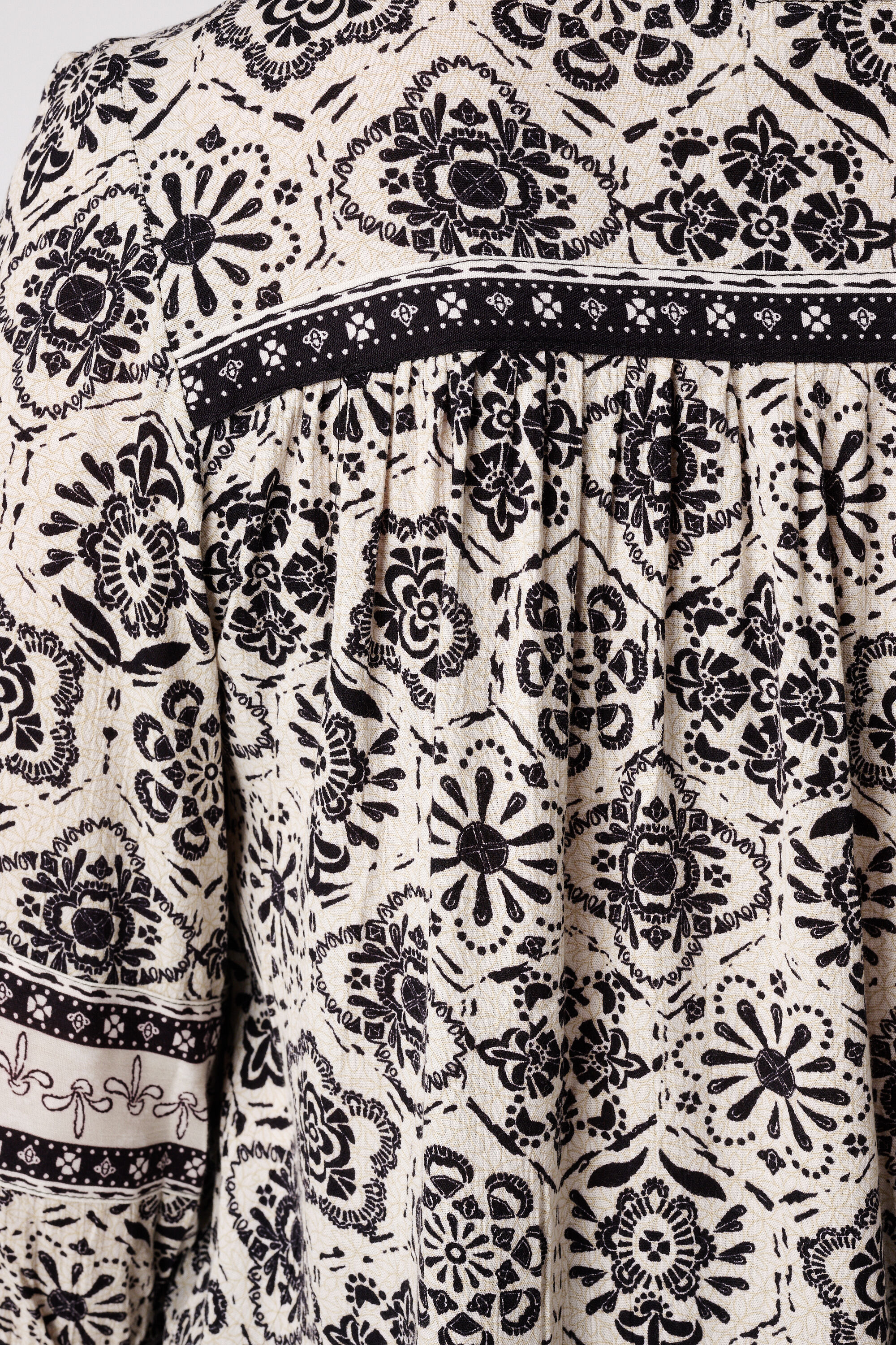 Bluse mit Knopfleiste image number 6