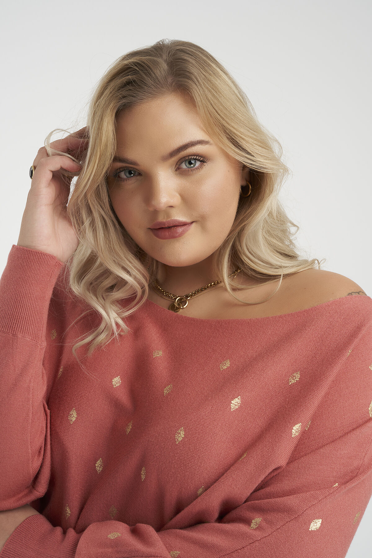 Sweatshirt mit U-Boot-Ausschnitt. image number 4