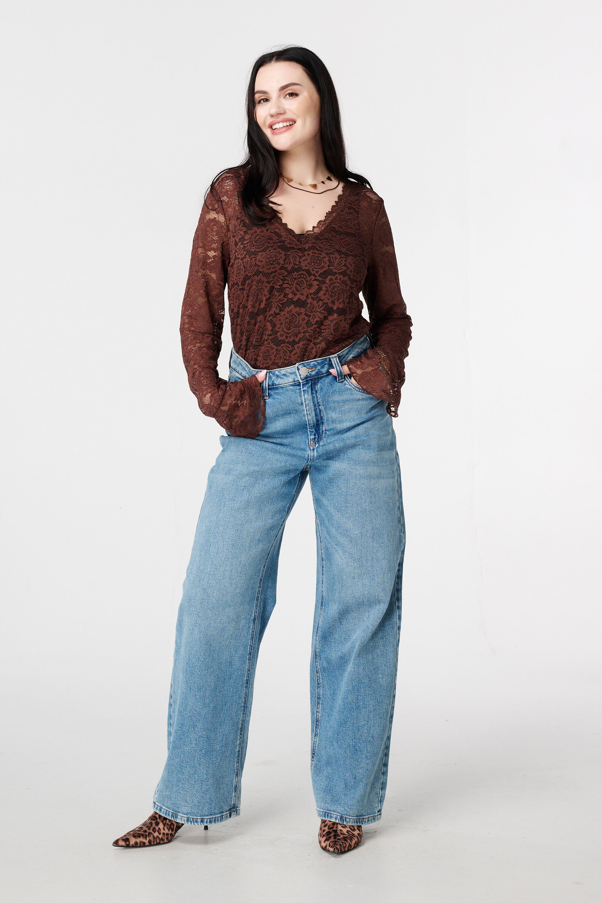 Lace top with long sleeves image number 5