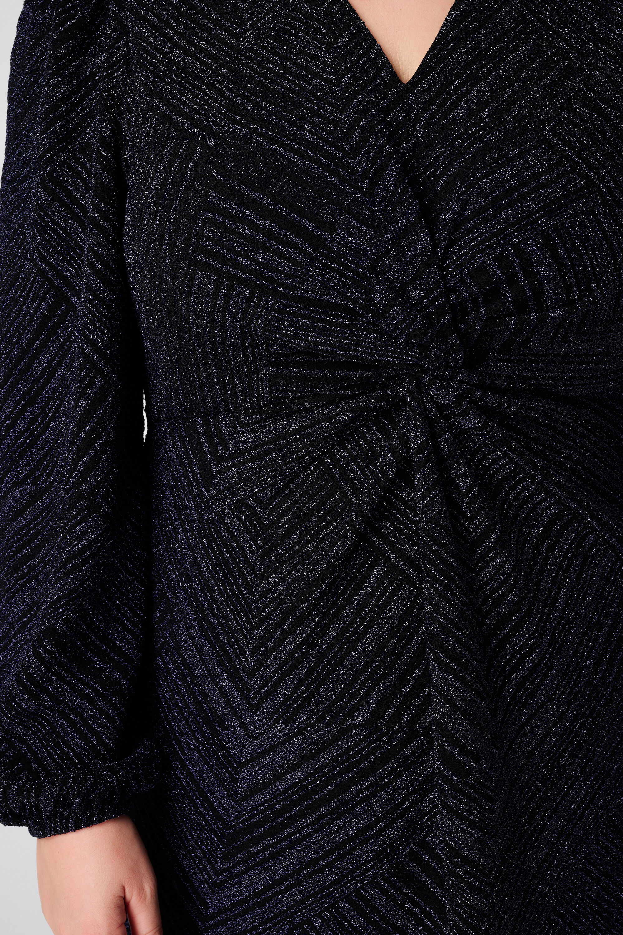Lurexkleid mit Knopfdetail image number 6