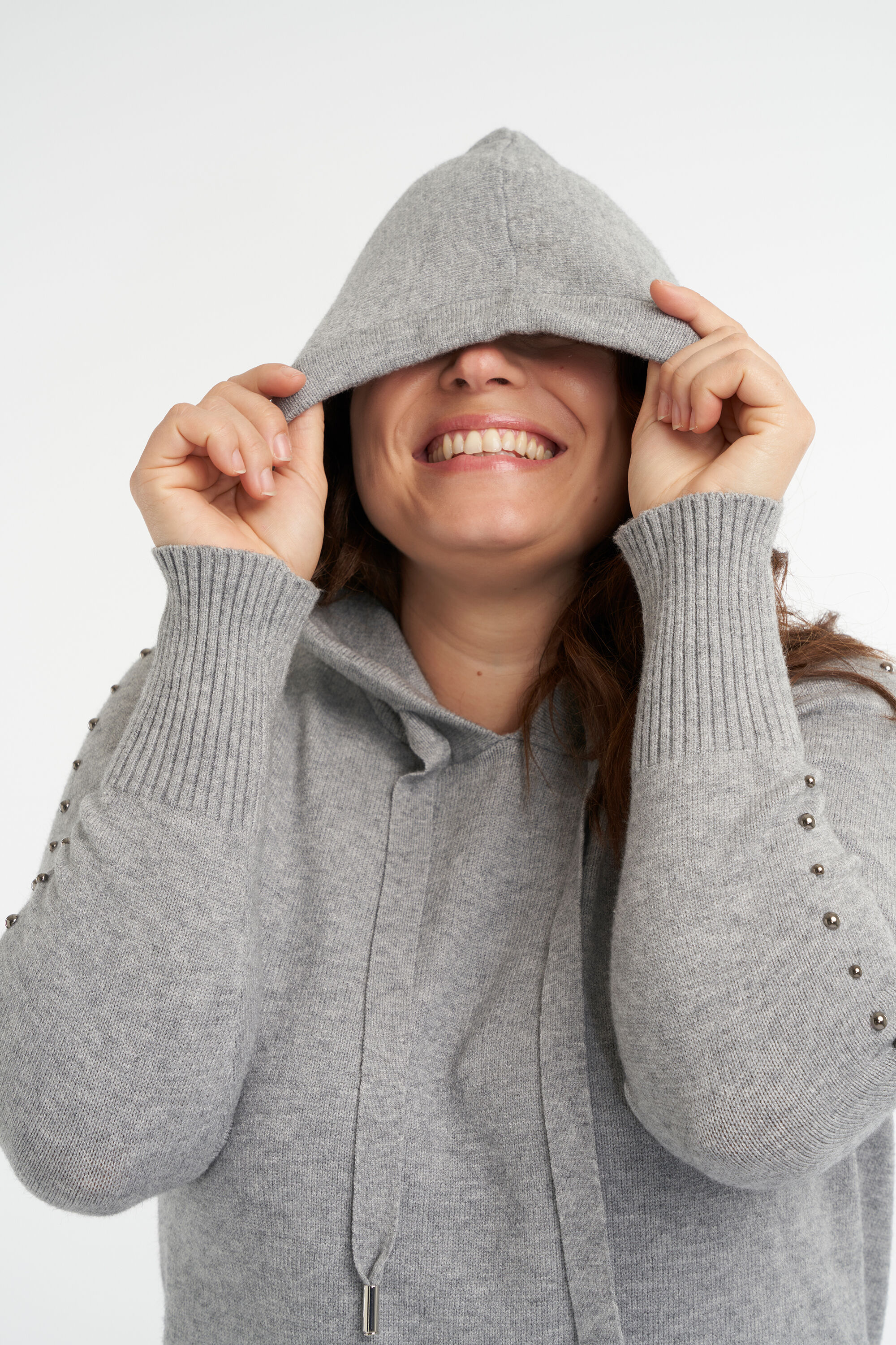 Langer Pullover mit Kapuze image number 4