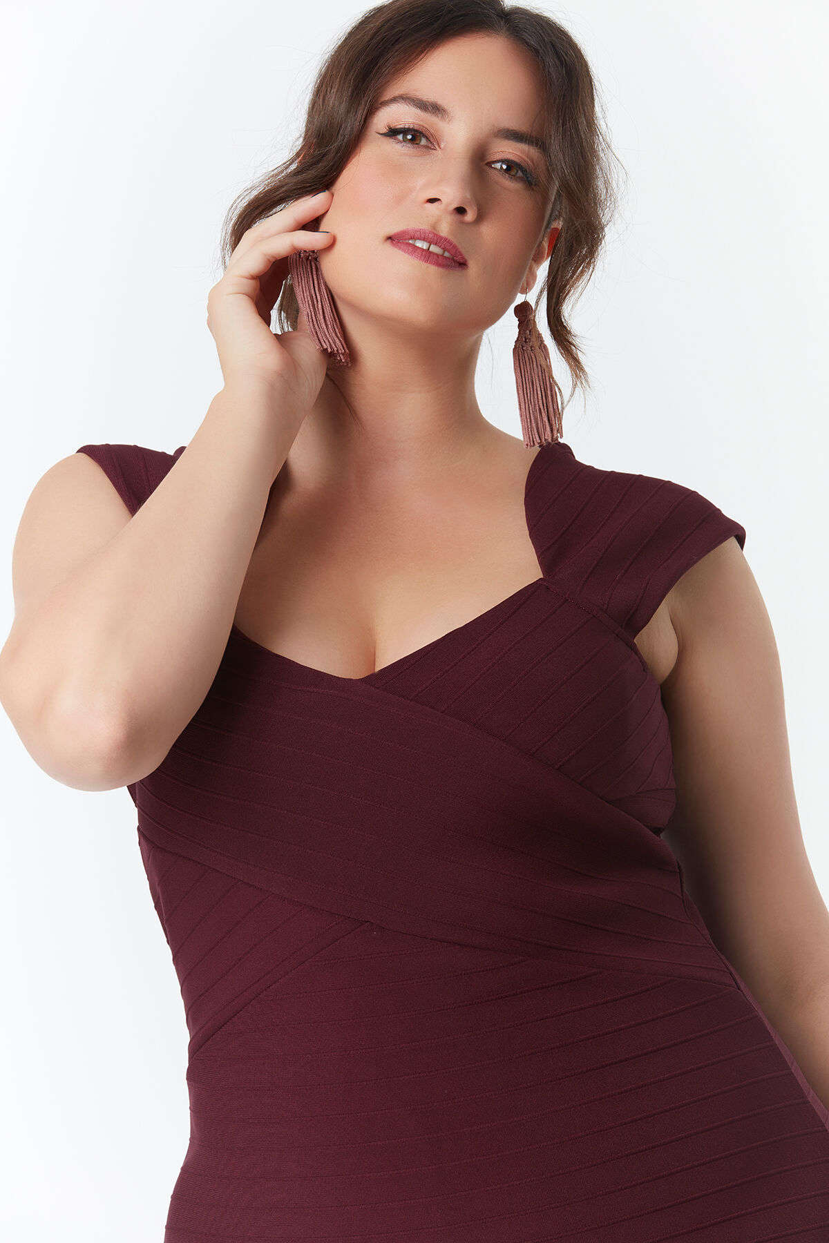 Bodycon-Kleid mit herzf&ouml;rmigem Ausschnitt image number 3