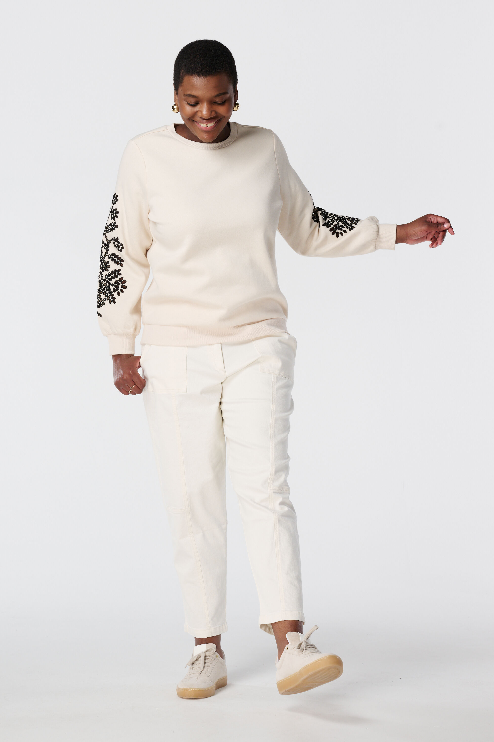 Pullover mit Zierkn&ouml;pfen image number 5