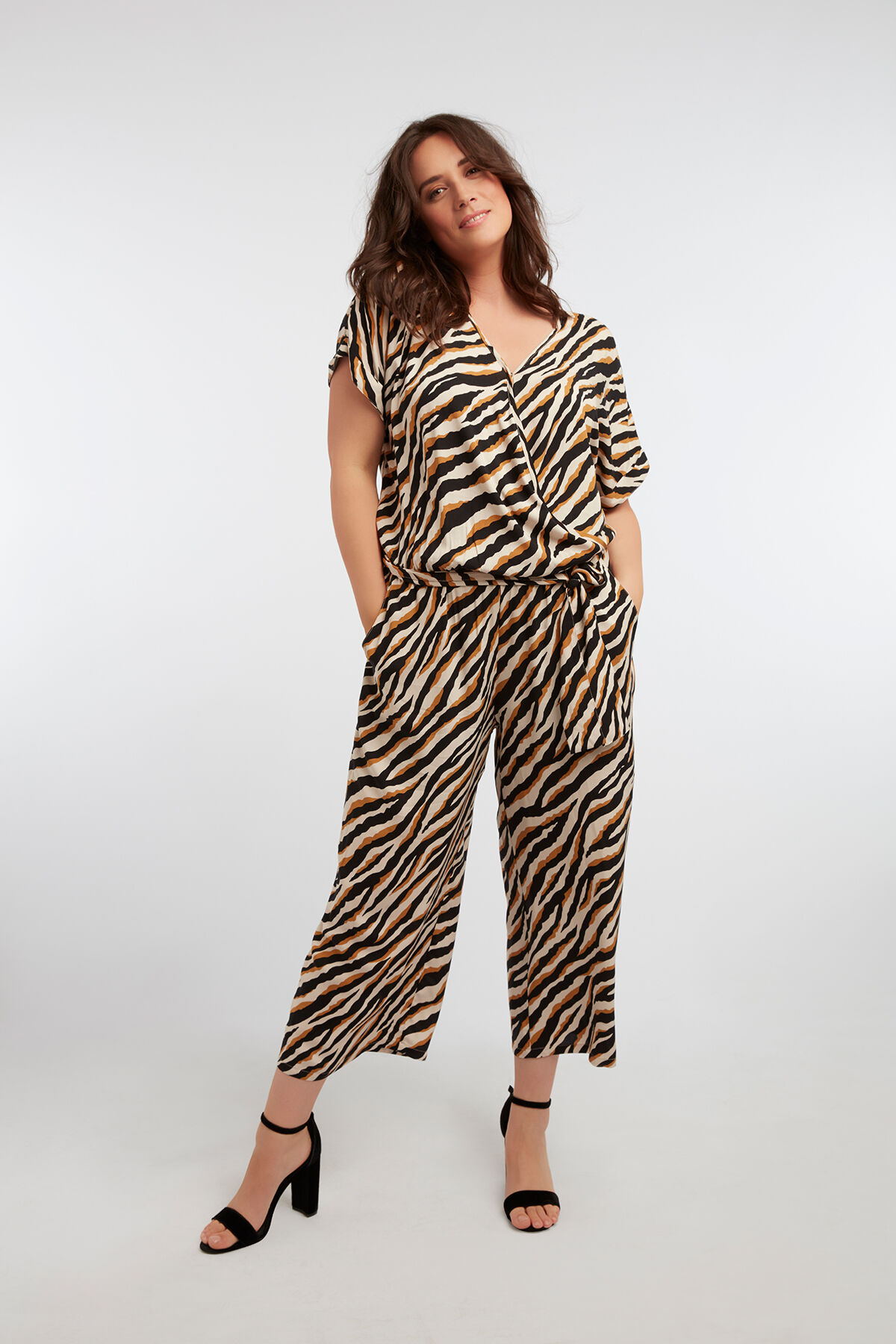 Jumpsuit mit Animal-Print image number 4