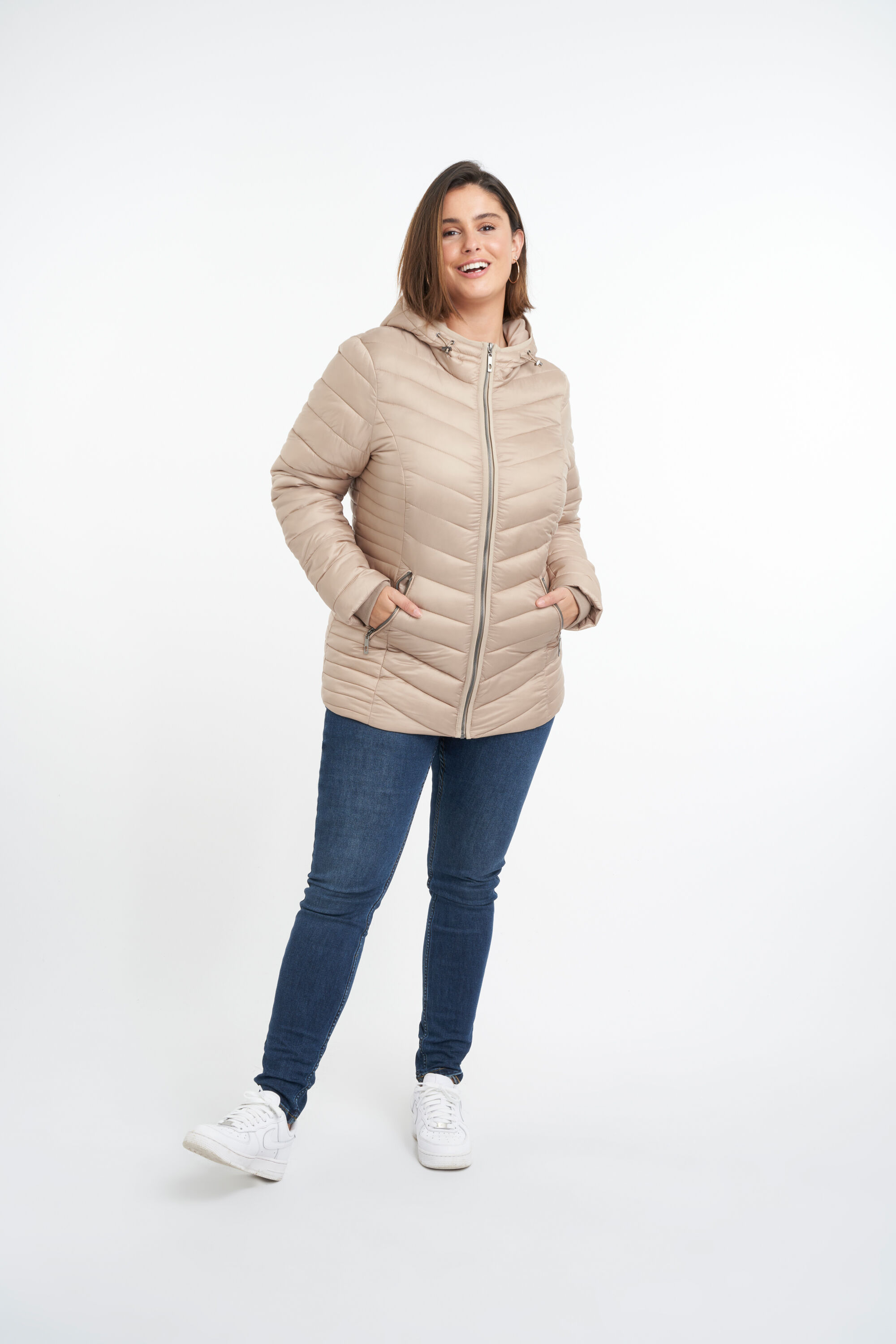 Leichte &Uuml;bergangsjacke mit Kapuze image number 4