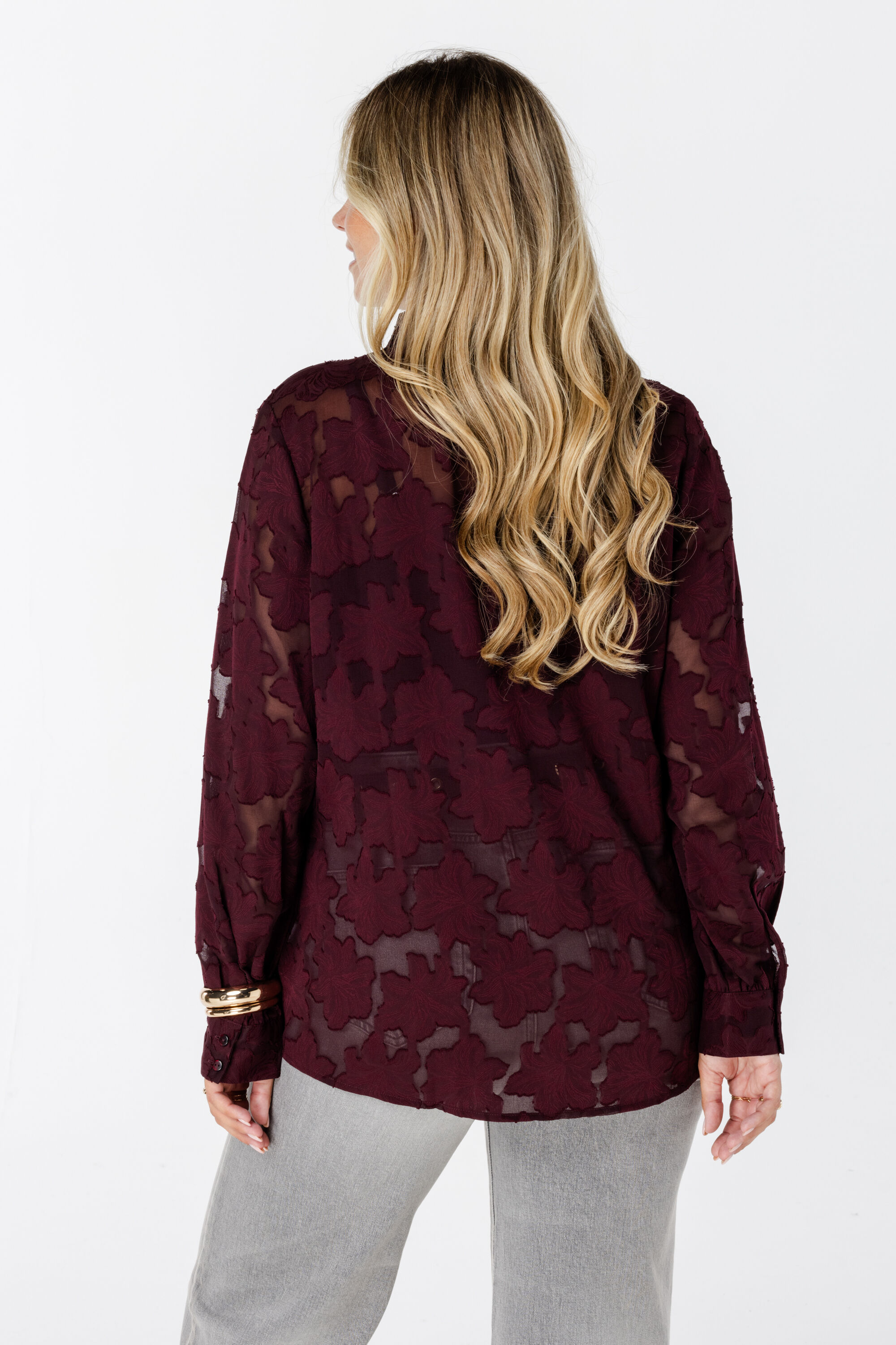 Transparente Bluse mit Blumenstruktur image number 3