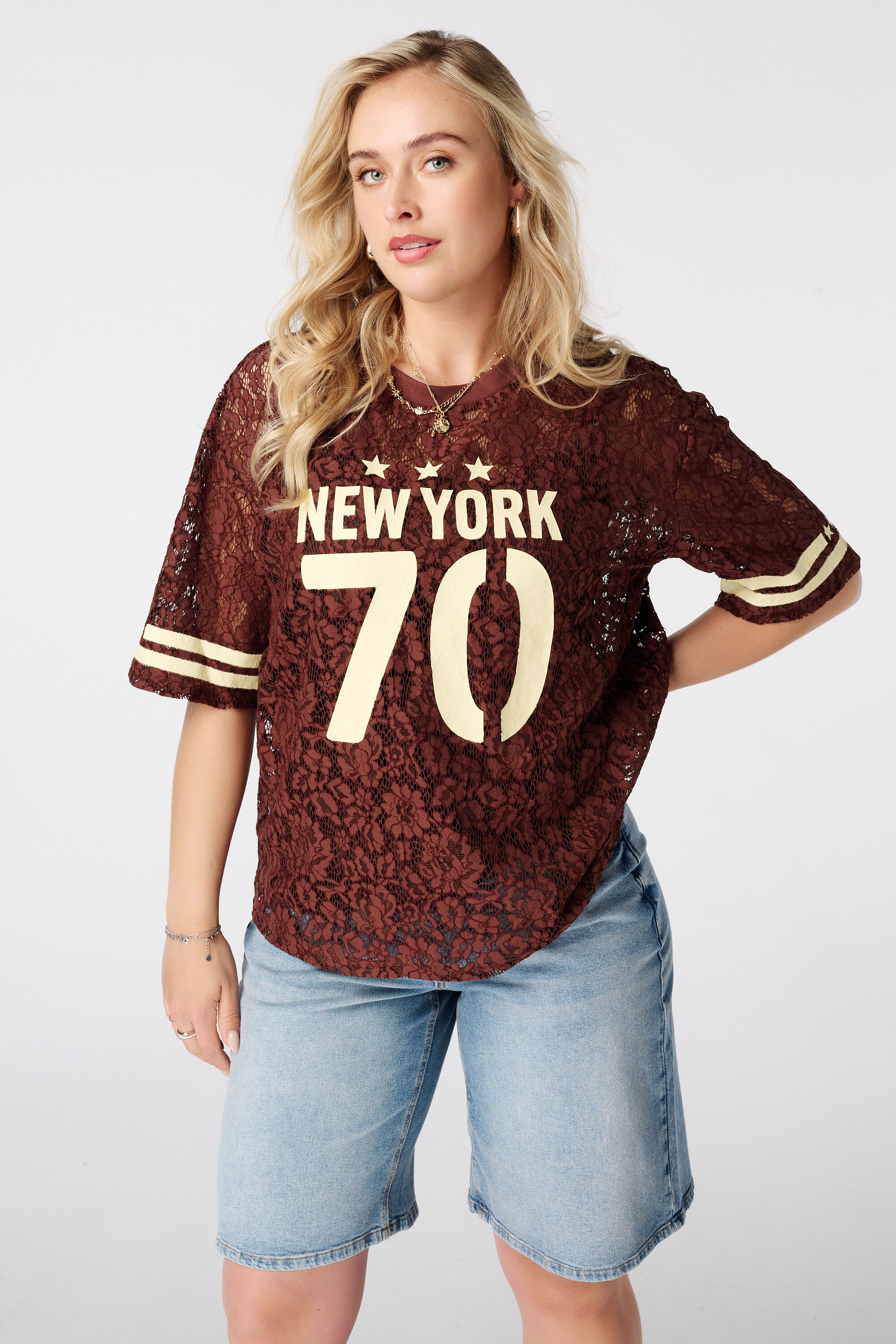 Spitzentop im Jersey Look