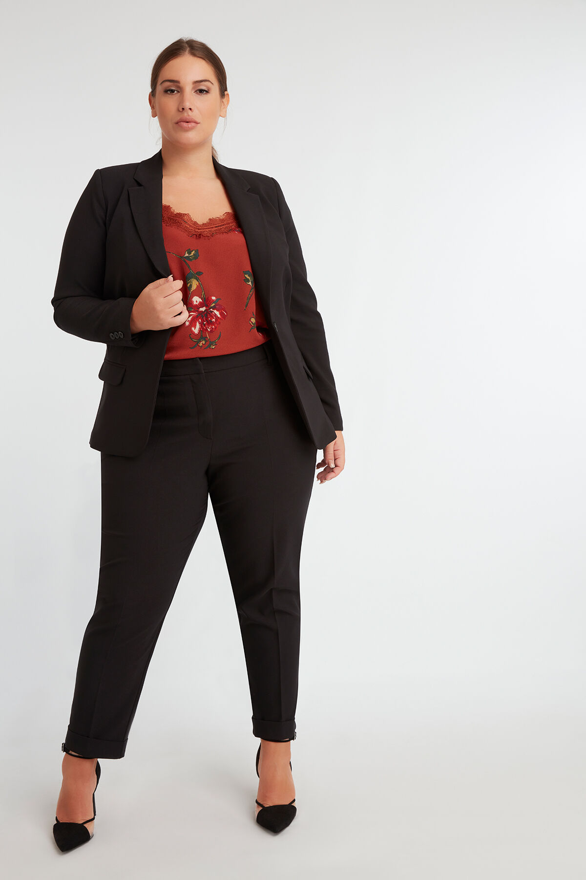 Blazer image number 4