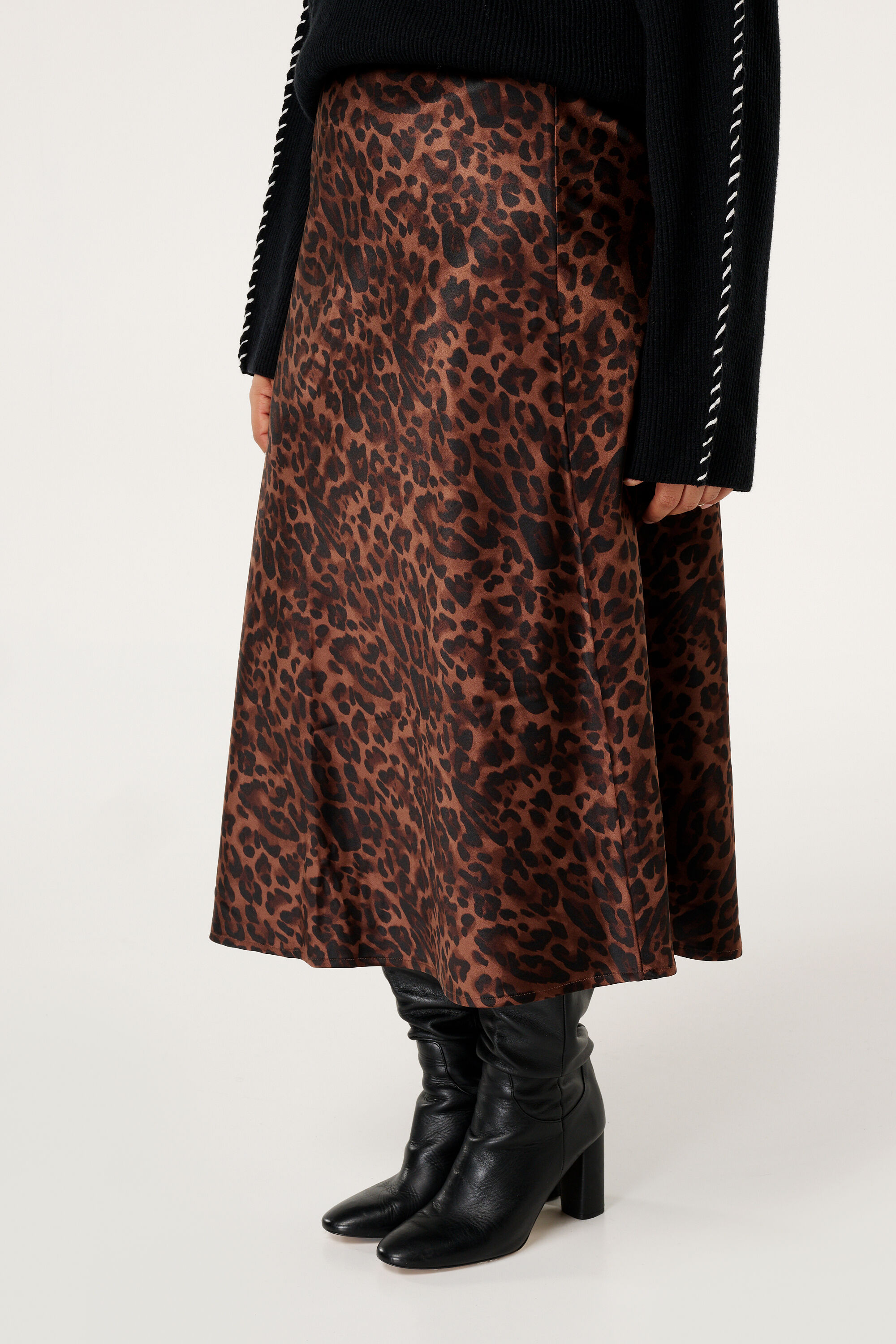 Midirock mit Leopard-Print  image number 5