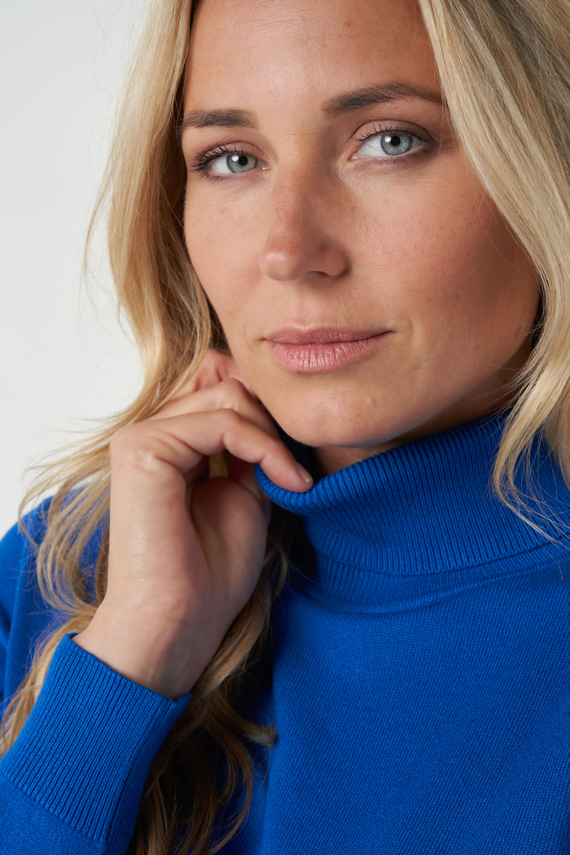 Feinstrickpullover mit Rollkragen image number 4