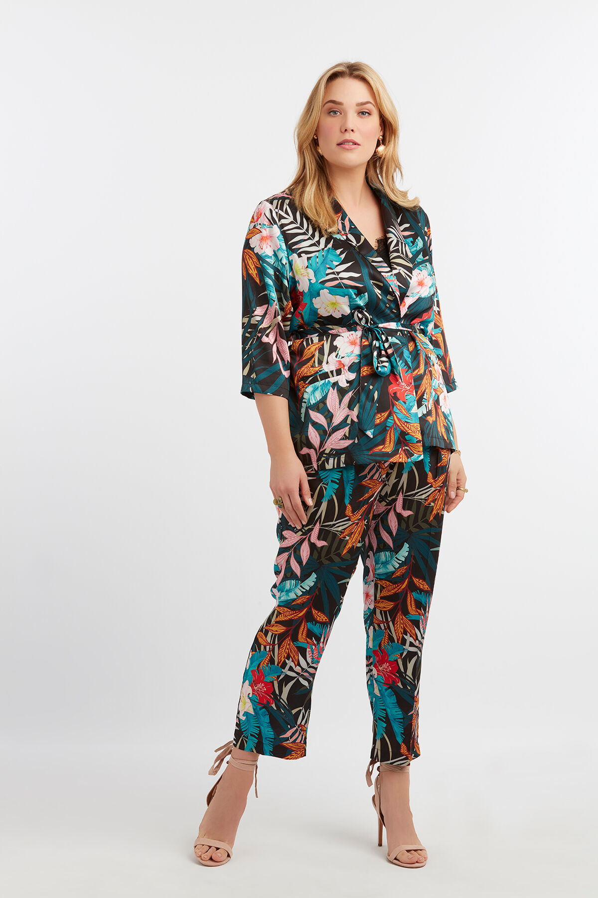 Hose mit Print image number 7