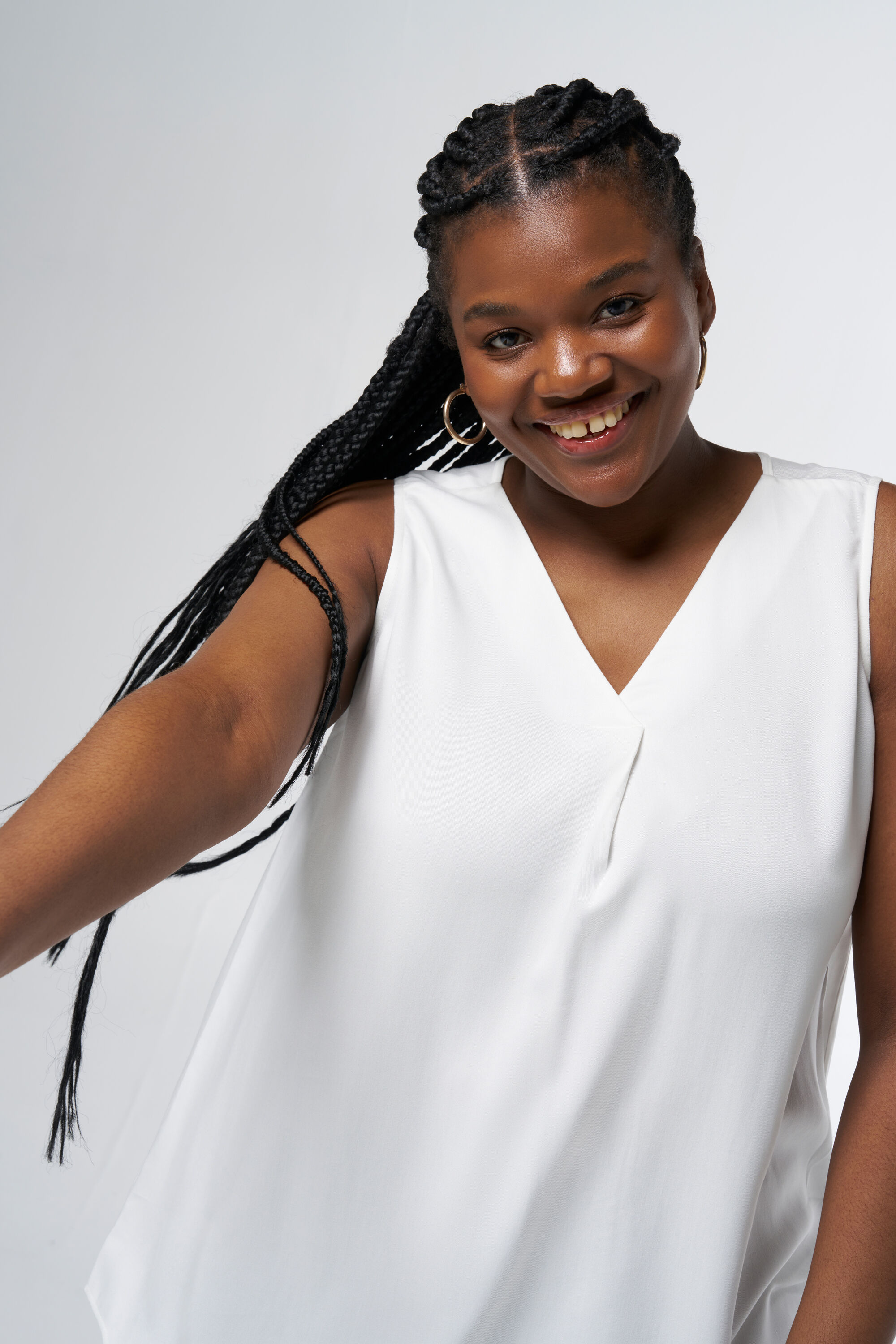 &Auml;rmellose Bluse mit V-Ausschnitt image number 6