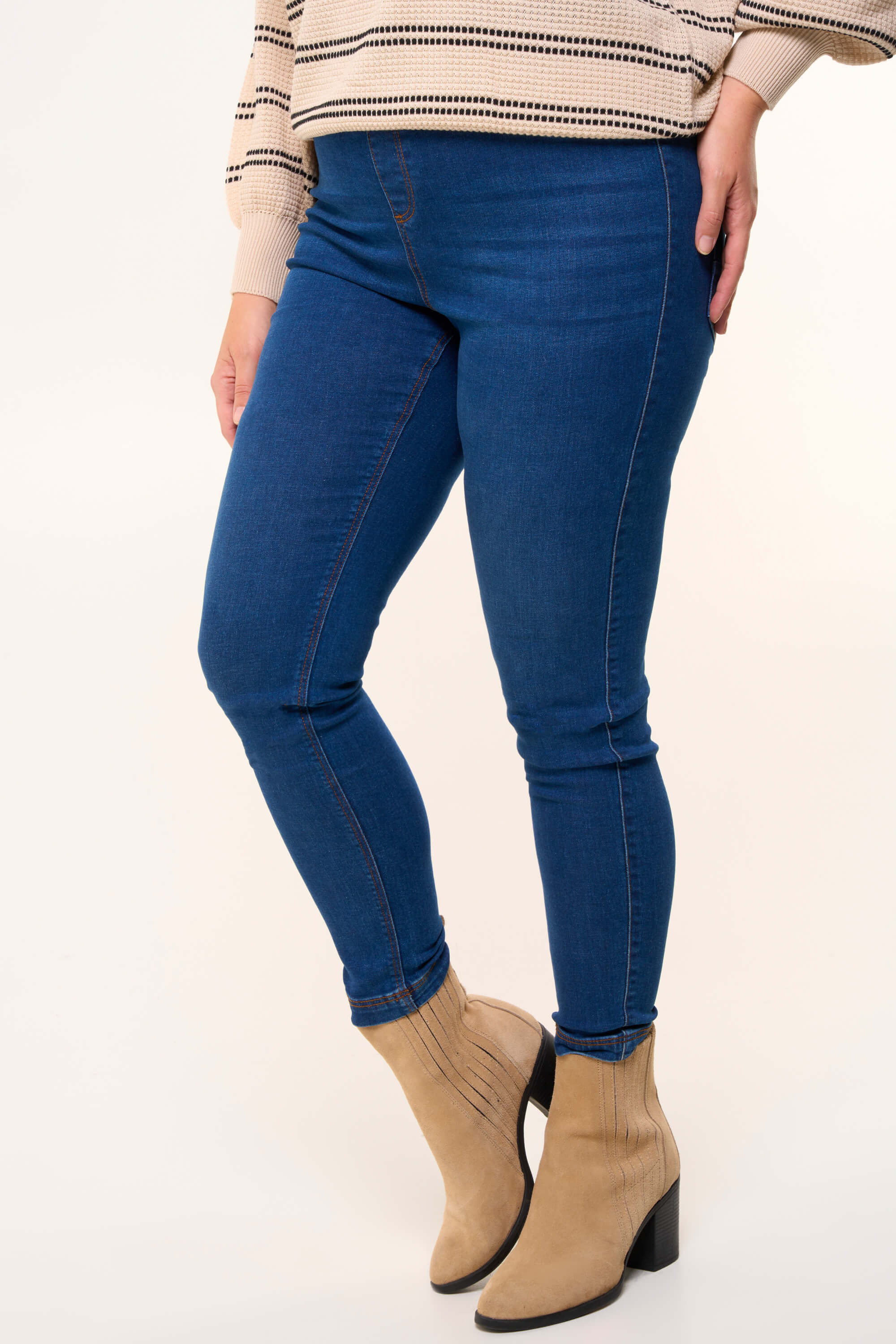 Slim-Fit-30 inch Treggings POPPY  image number 4