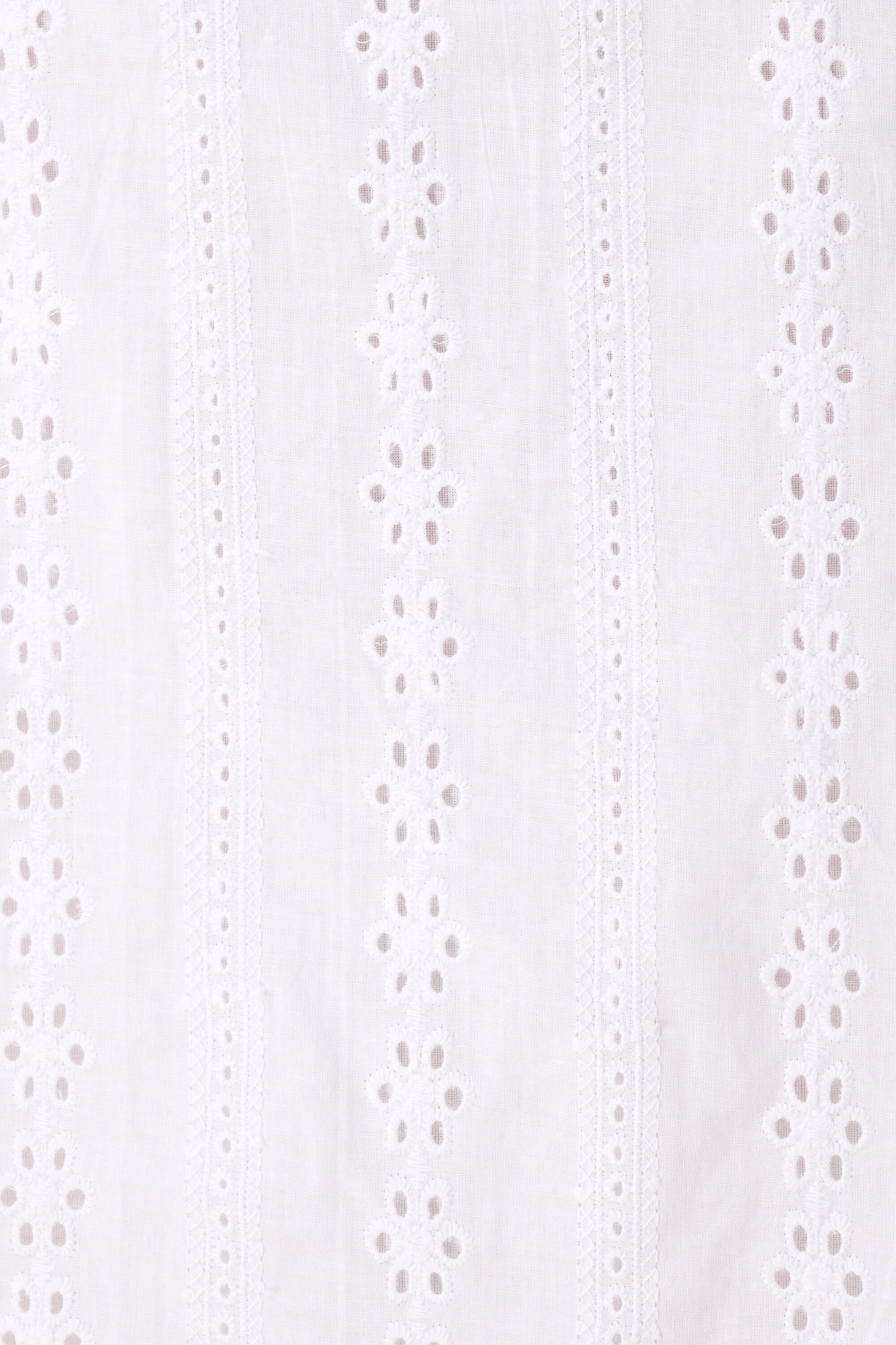 Kleid mit Lochstickerei  image number 6