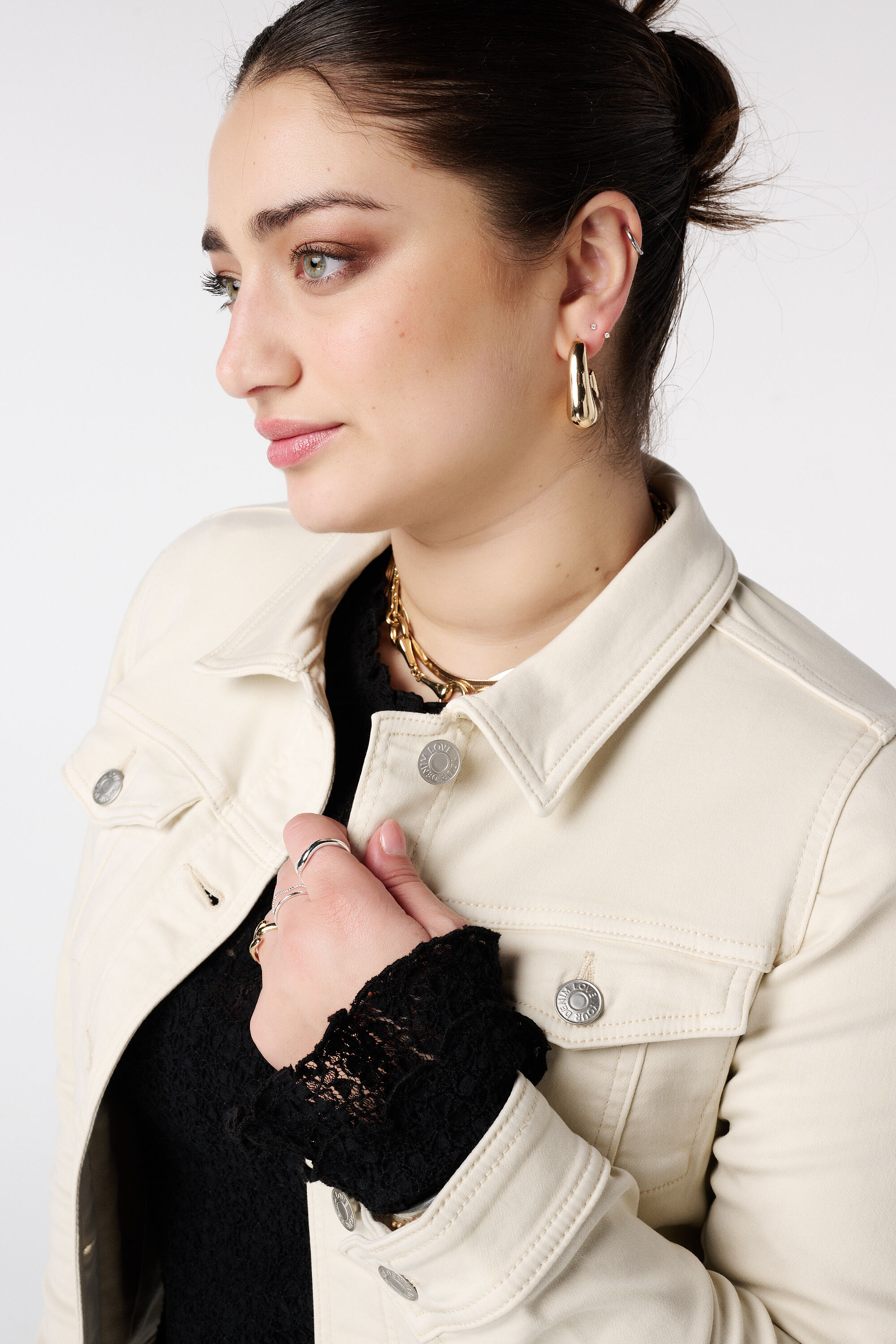 Nietenjacke mit Knopfverschluss image number 4