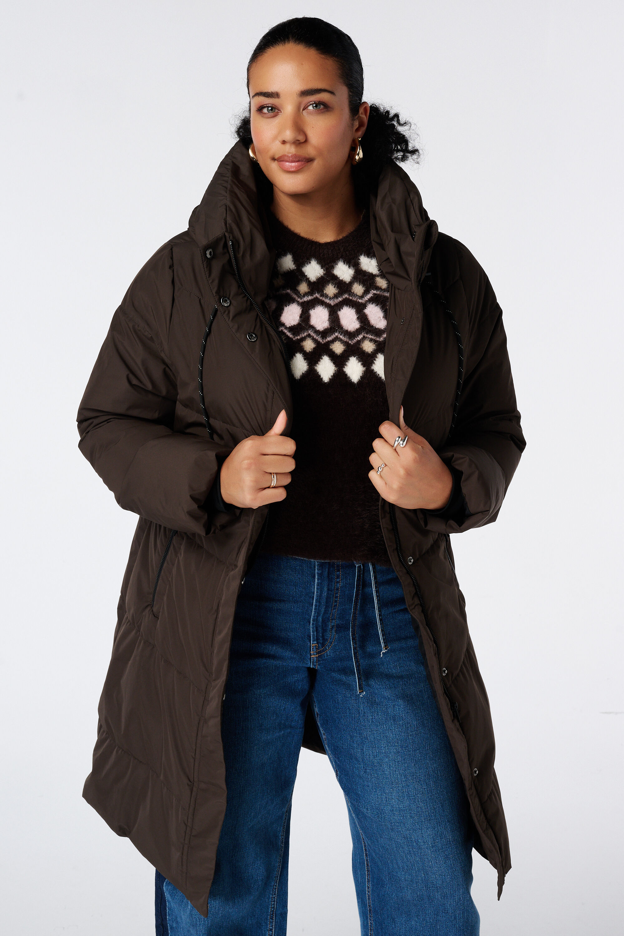 Lange gesteppte Jacke mit Kapuze