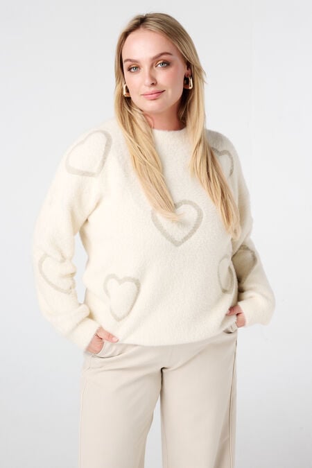 Weicher Pullover mit Herzchen Weicher Pullover mit Herzchen