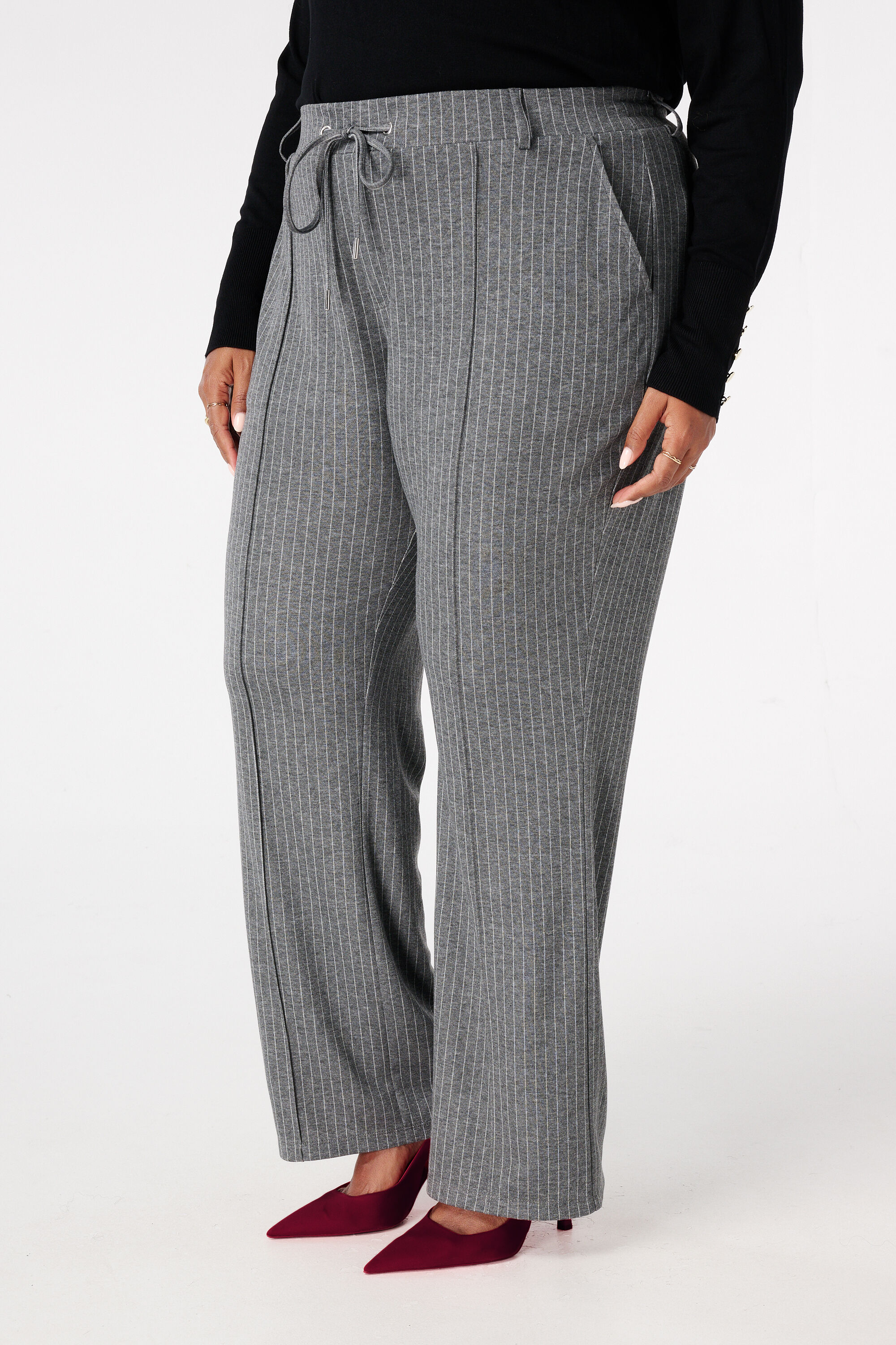 Hose mit elastischem Bund und Nadelstreifen image number 5