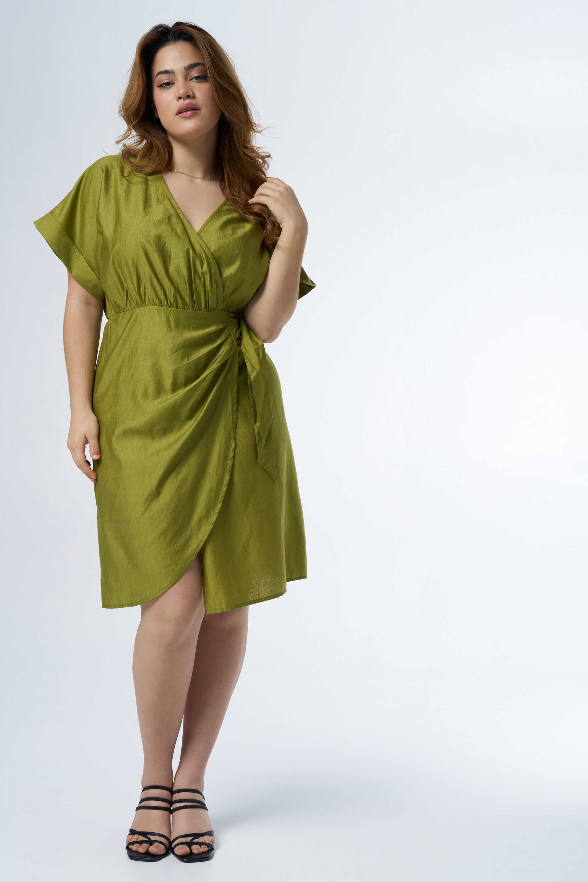 Kleid mit Schleifendetail image number 5