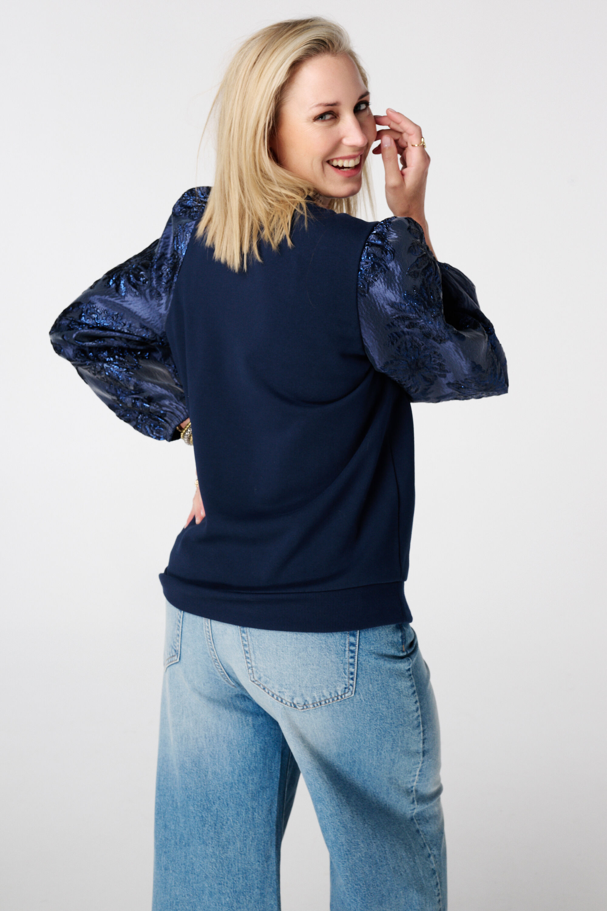 Sweatshirt mit Jacquard&auml;rmeln image number 3