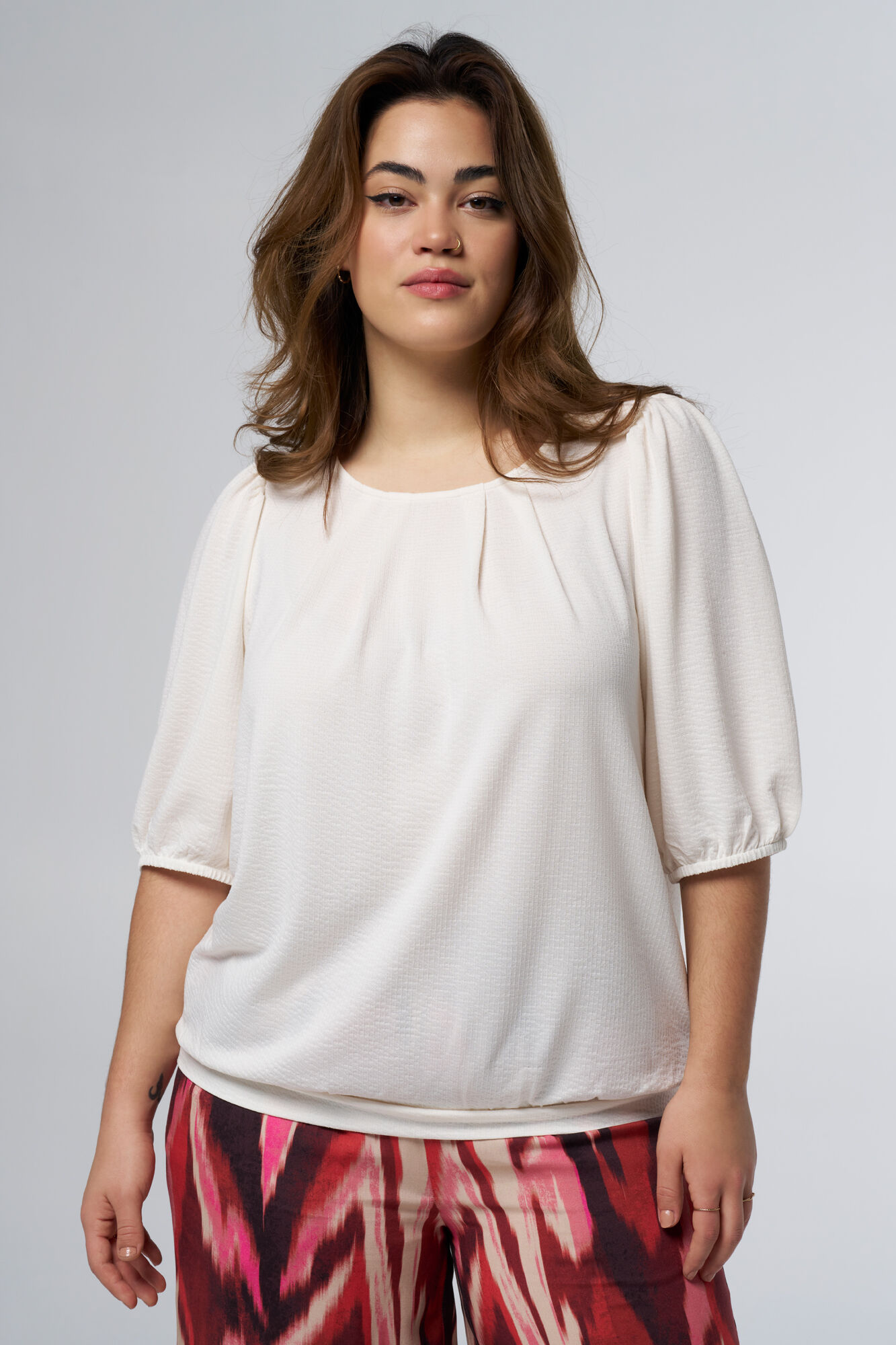 Strukturiertes Top image number 6