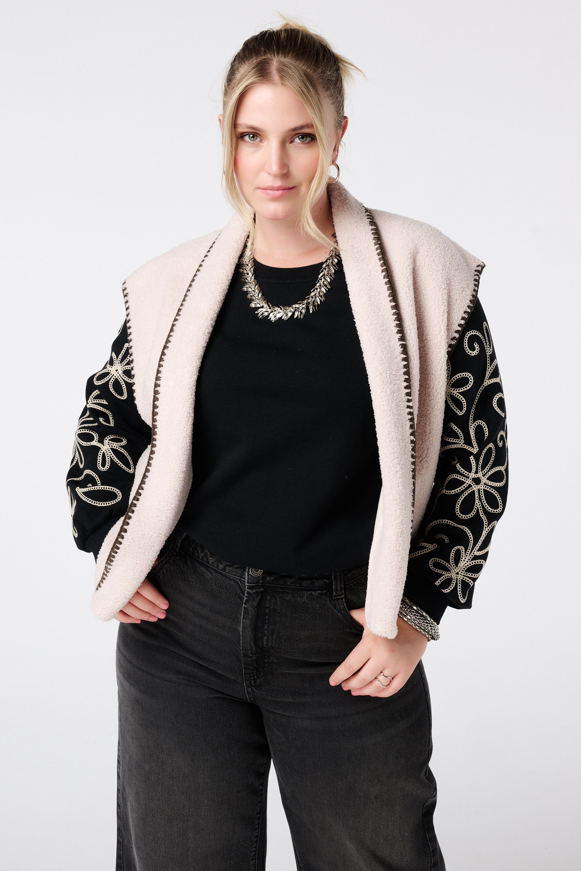 Teddyweste mit Ziern&auml;hten