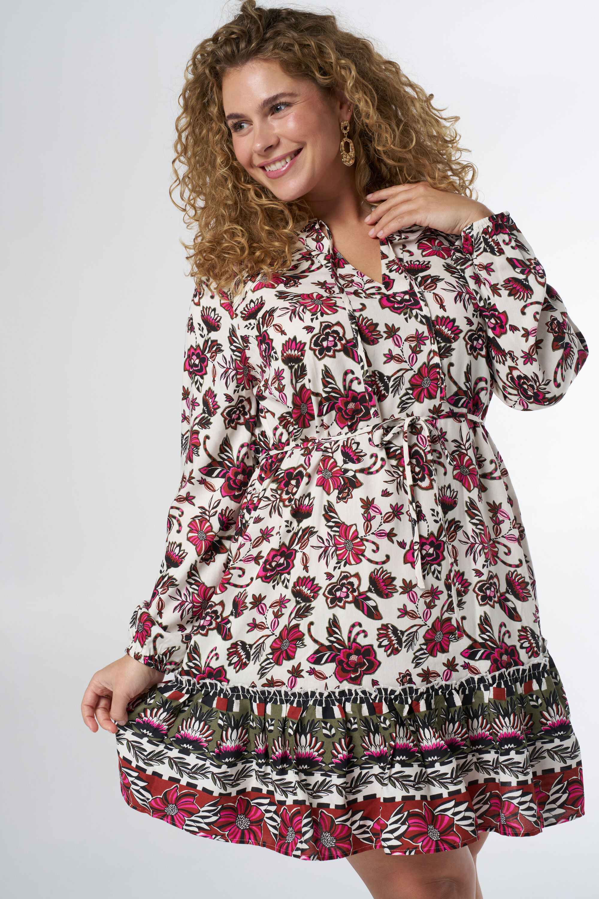 Kleid mit Print image number 5