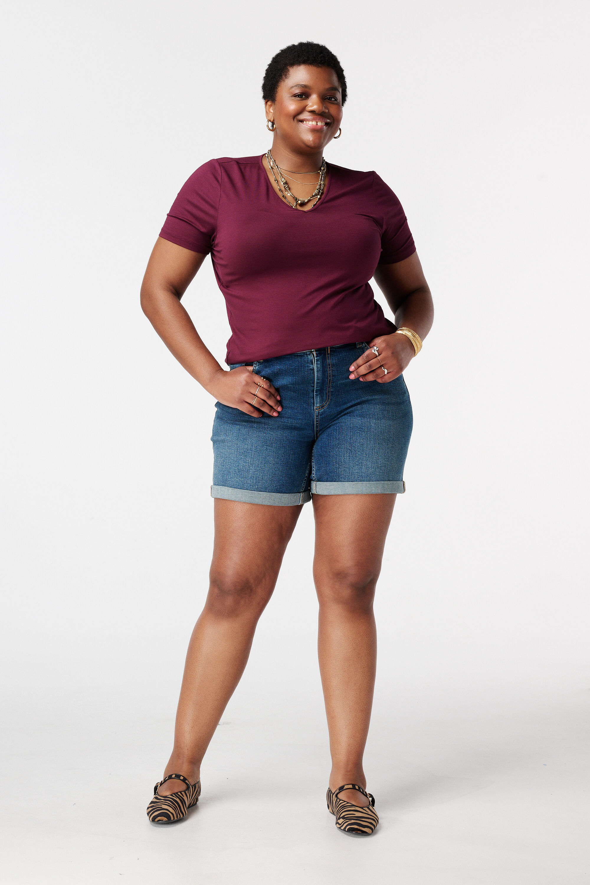 T-Shirt mit V-Ausschnitt image number 5