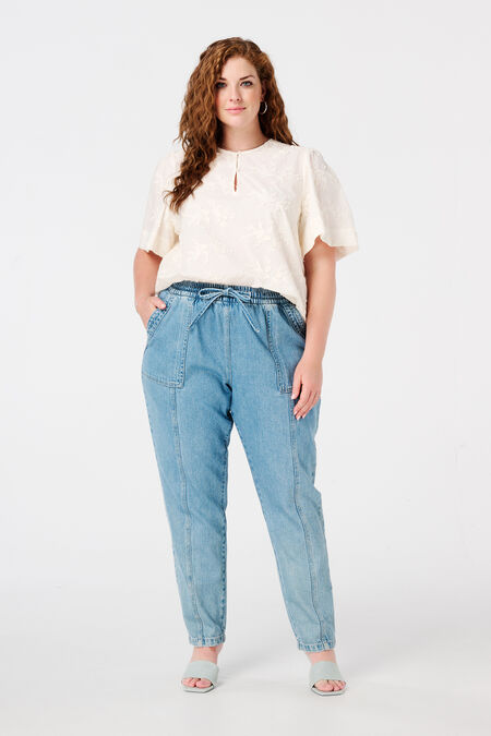 Straight-Leg-Jeans  Straight-Leg-Jeans