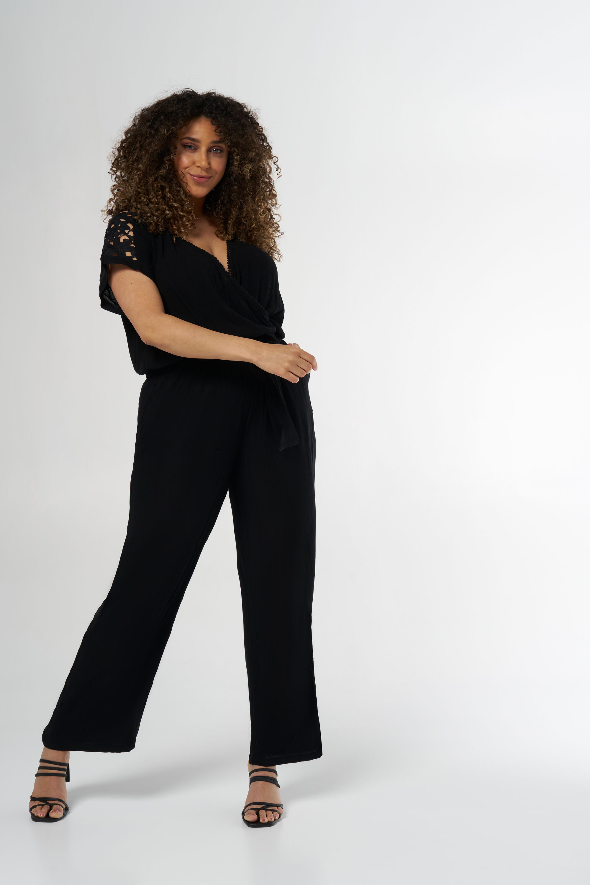 Jumpsuit mit Details image number 0