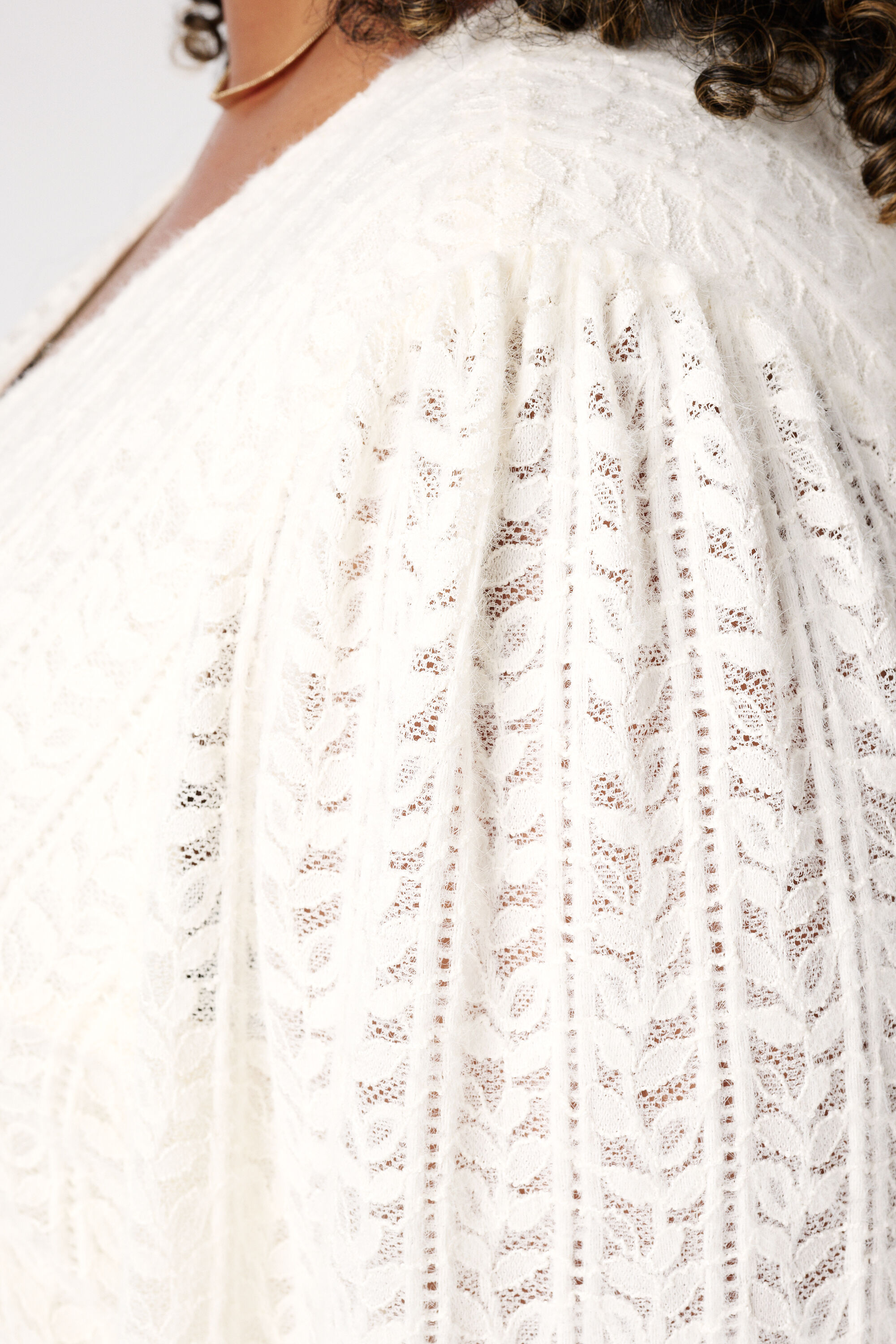 Top con encaje image number 6