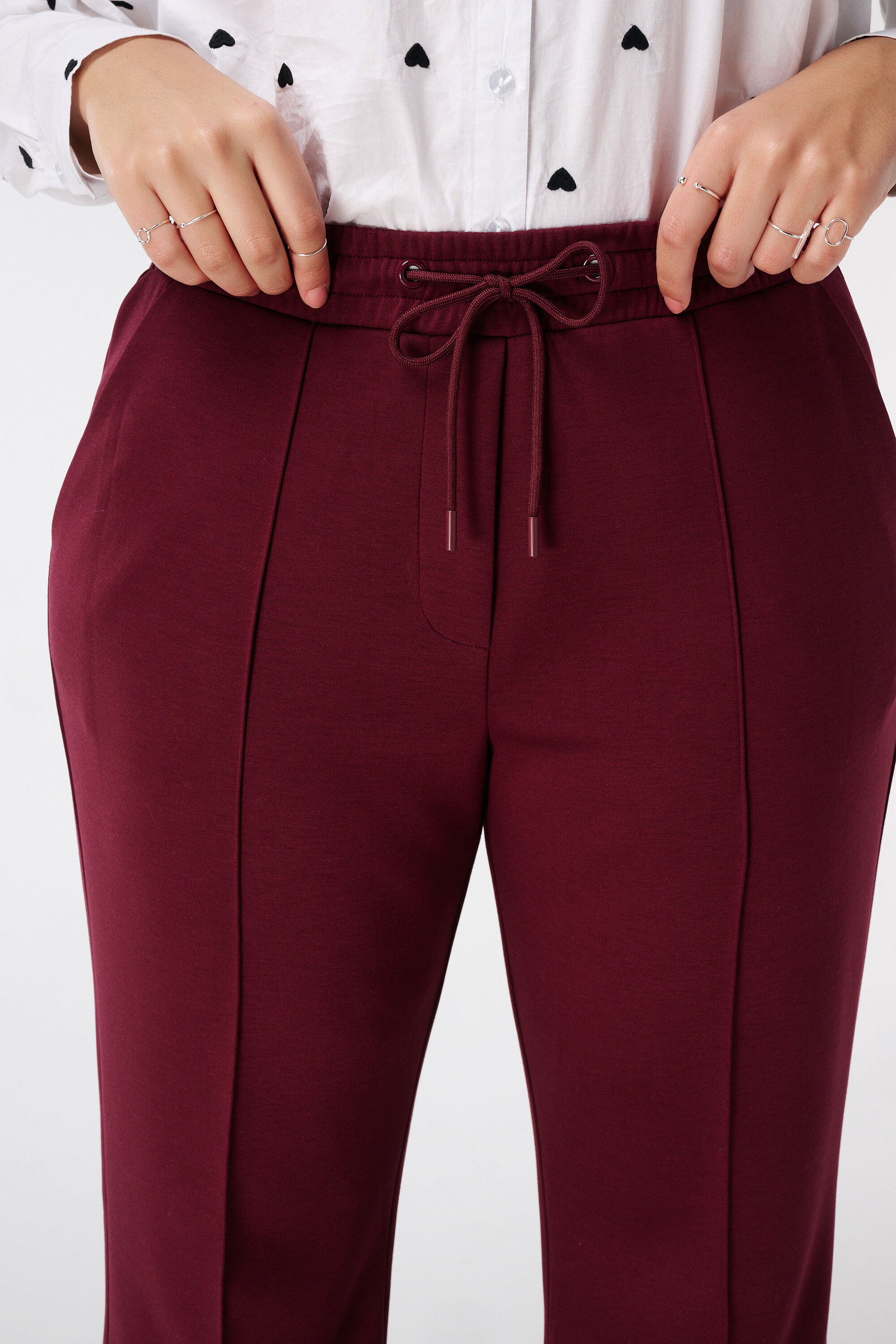 Hose mit elastischem Bund und Ziernaht image number 4