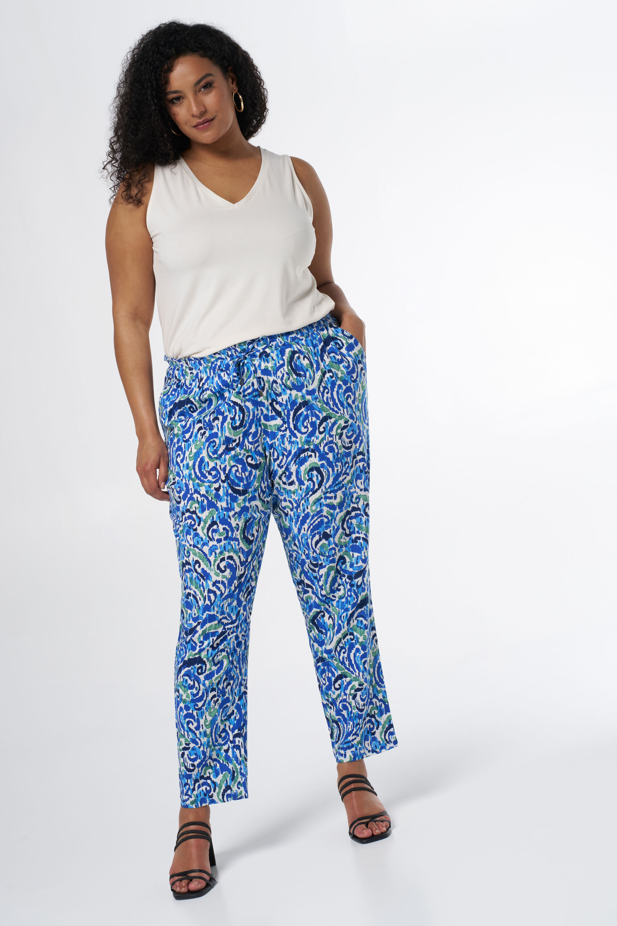 Hose mit Print image number 6