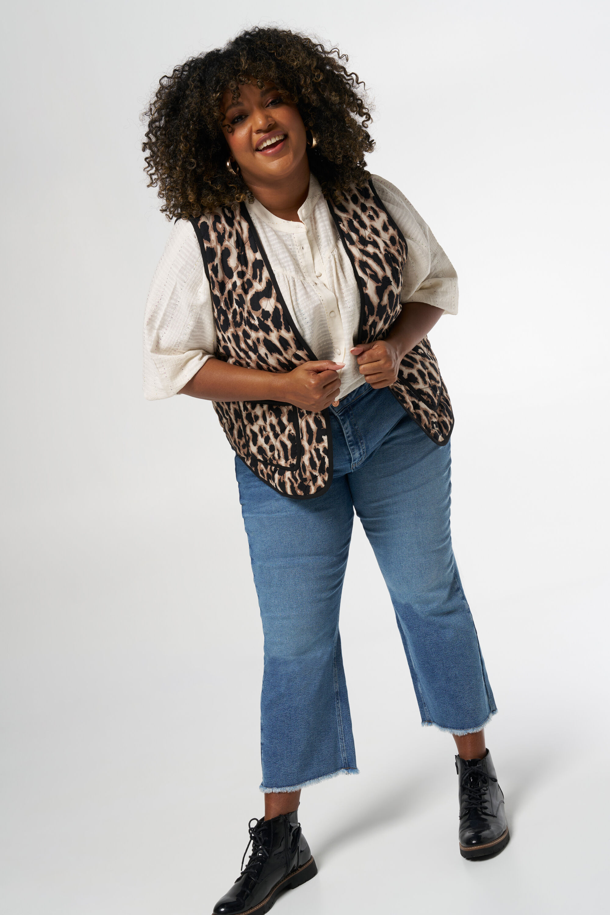 Gepolsterte Weste mit Pantherprint image number 6