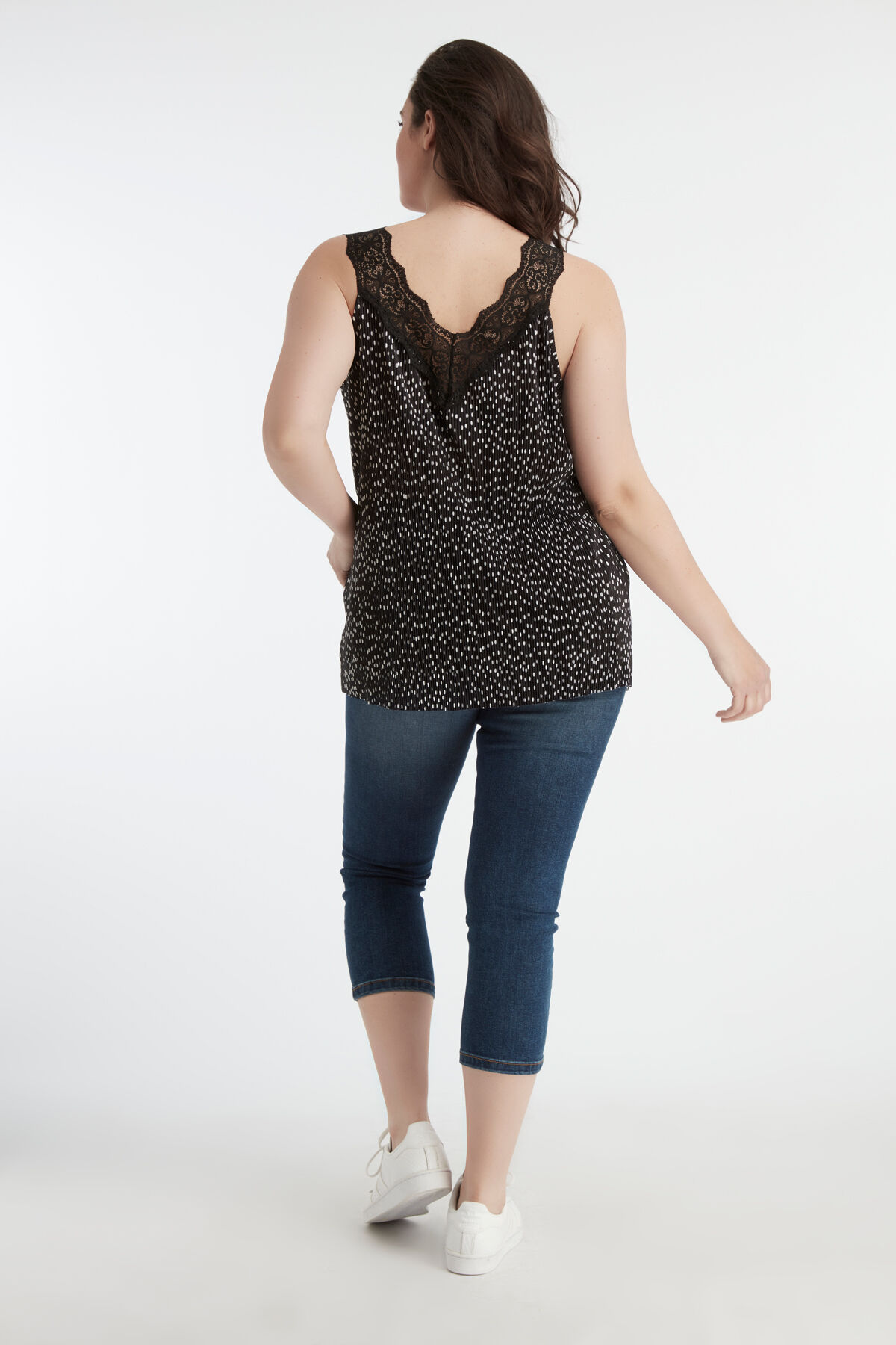 Plissee-Top mit Punktmuster und Spitze image number 4