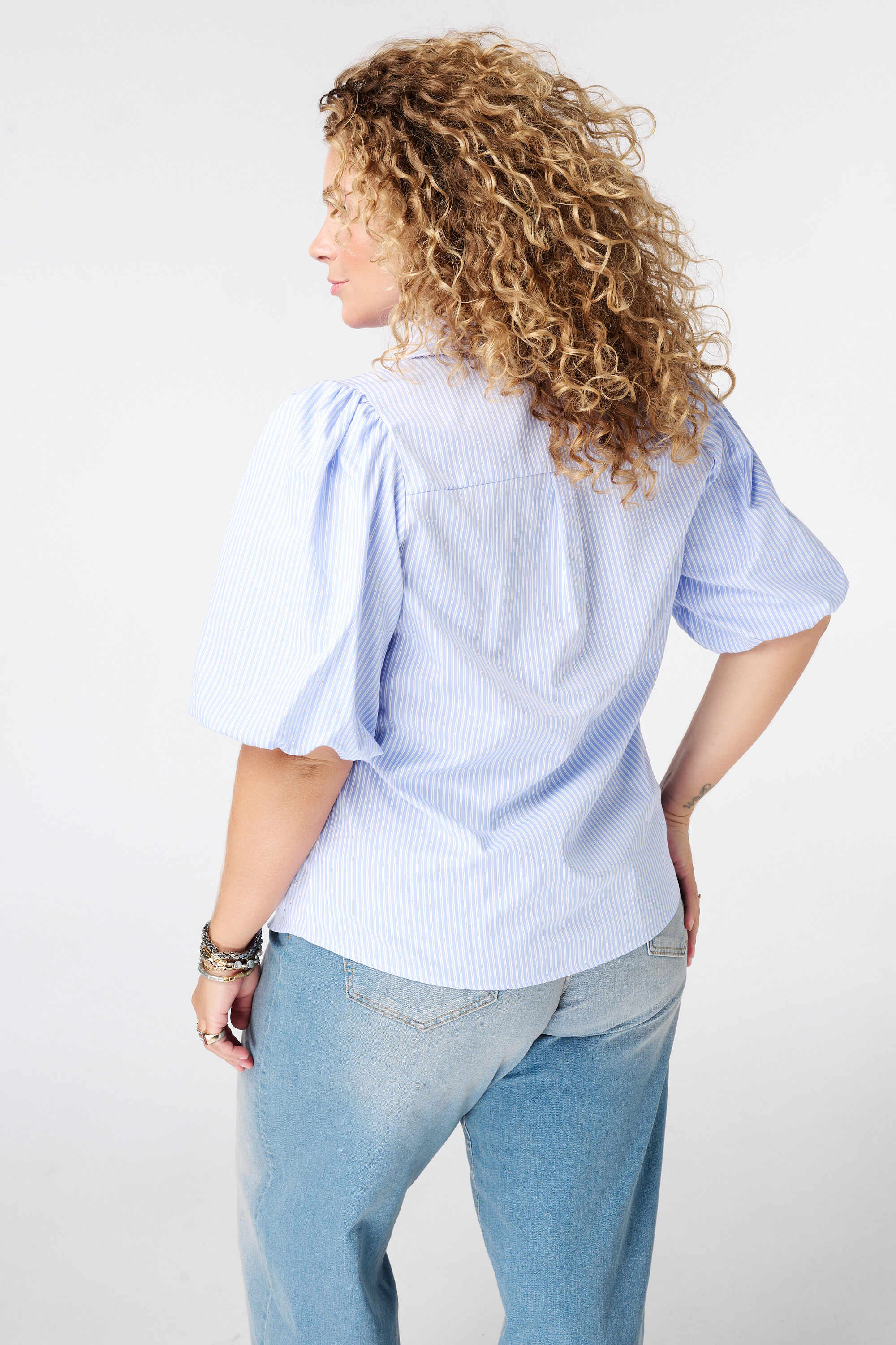 Gestreifte Bluse mit Strasssteinen image number 3