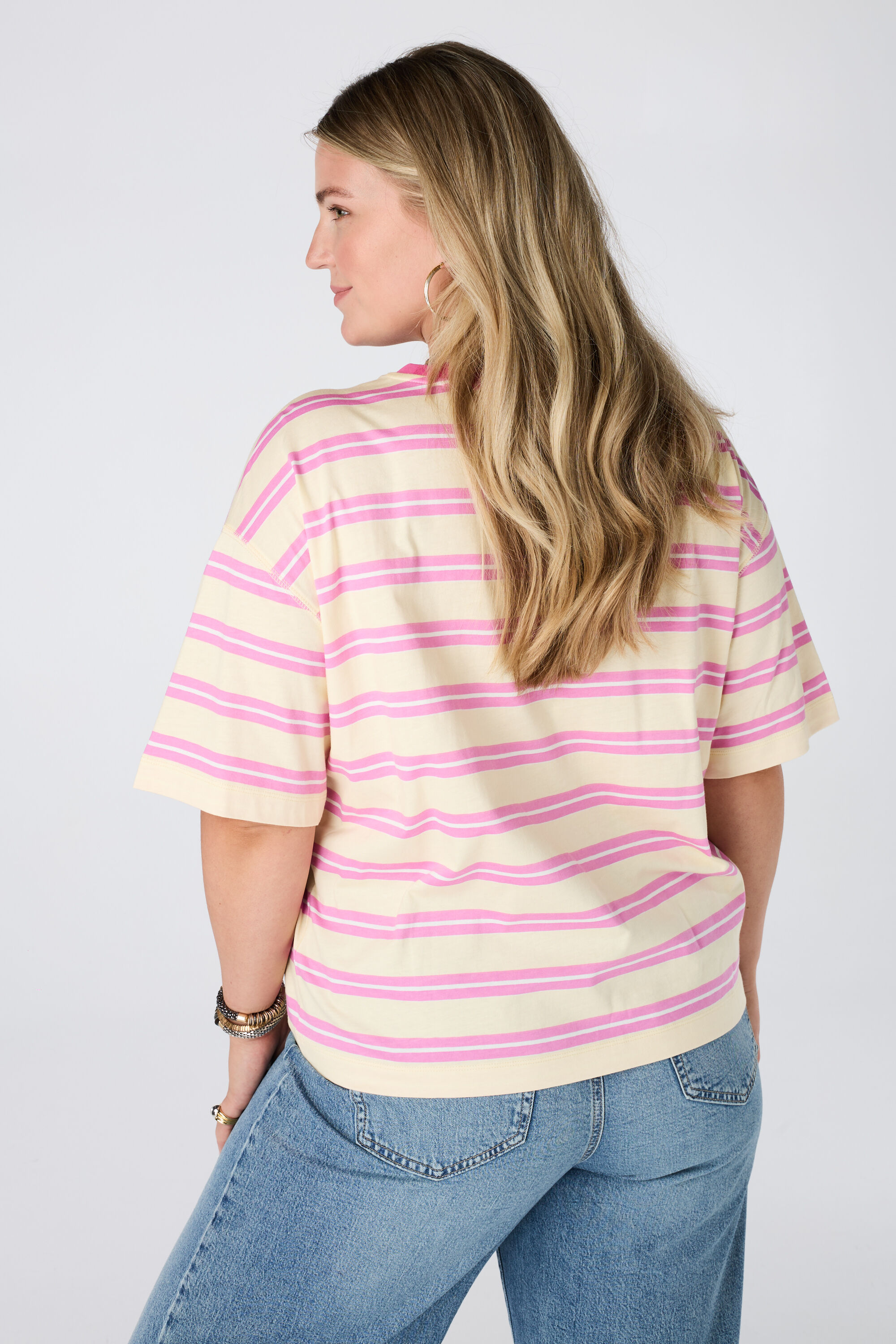 Gestreiftes T Shirt mit Schriftzug image number 1