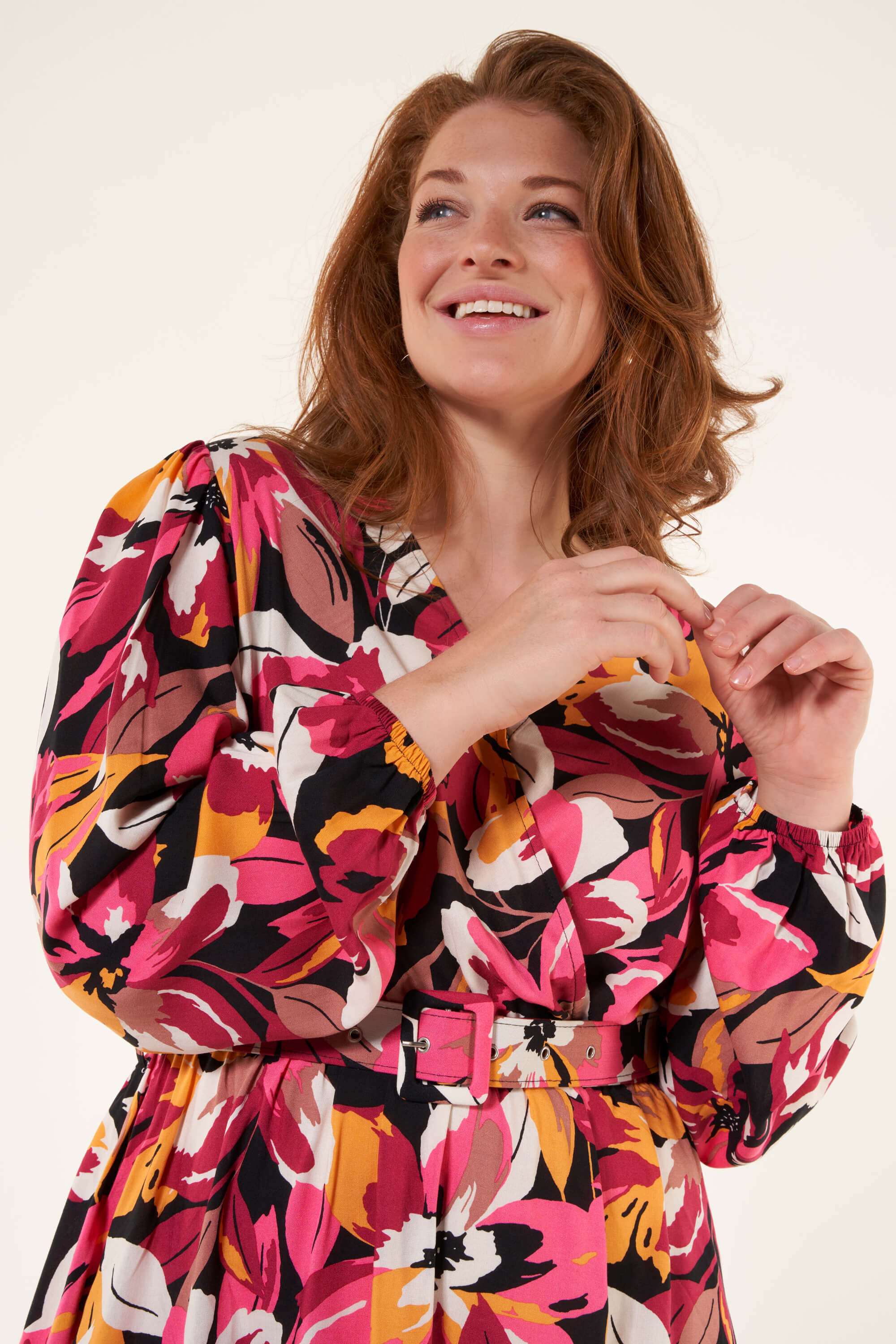 Kleid mit G&uuml;rtel  image number 6