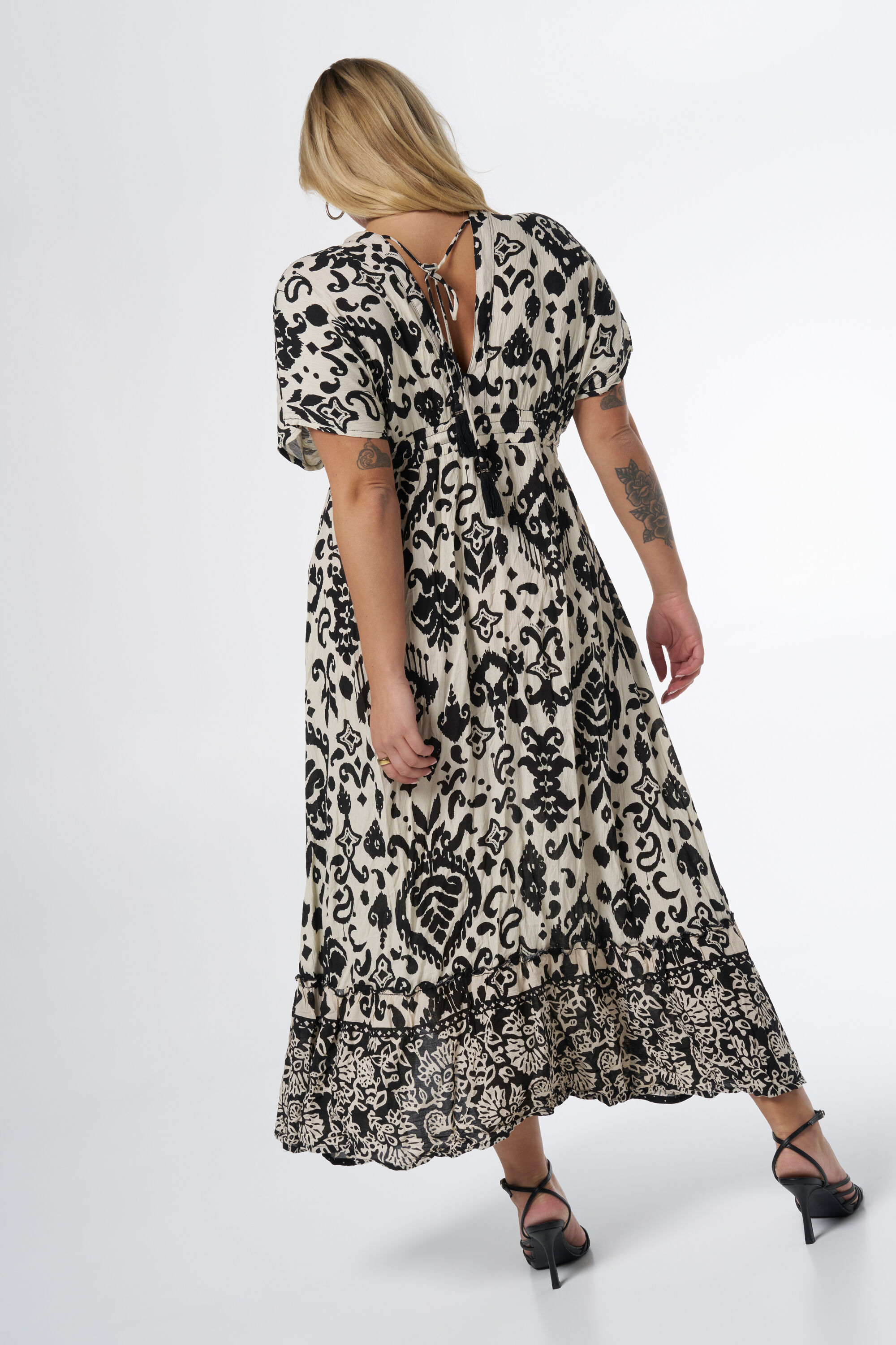 Maxikleid mit V-Ausschnitt image number 3