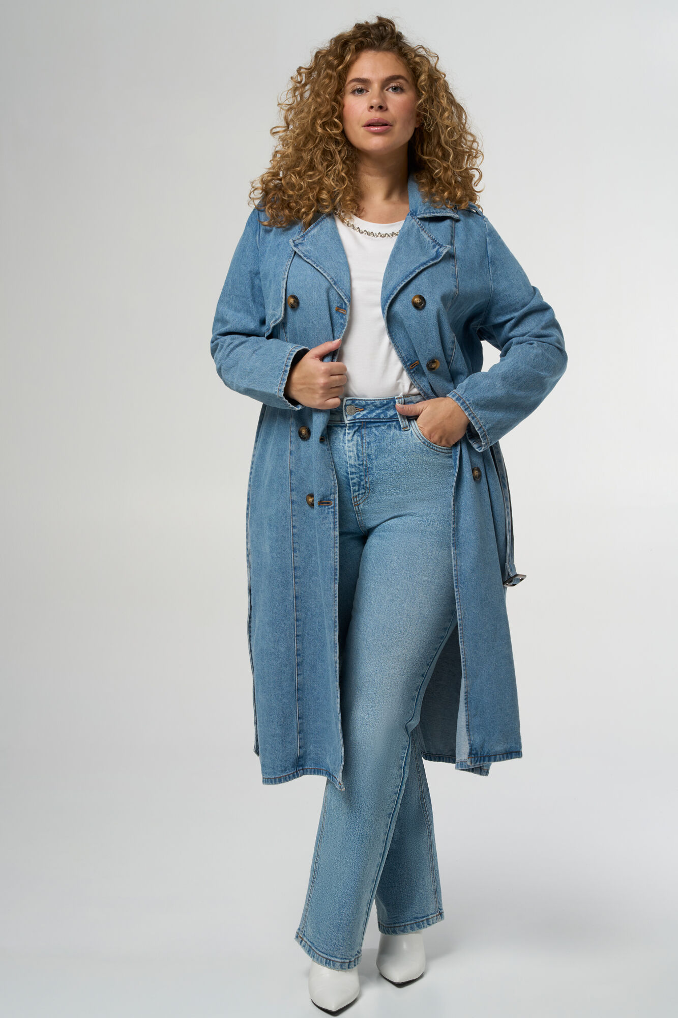 Denim-Trenchcoat mit G&uuml;rtel image number 6