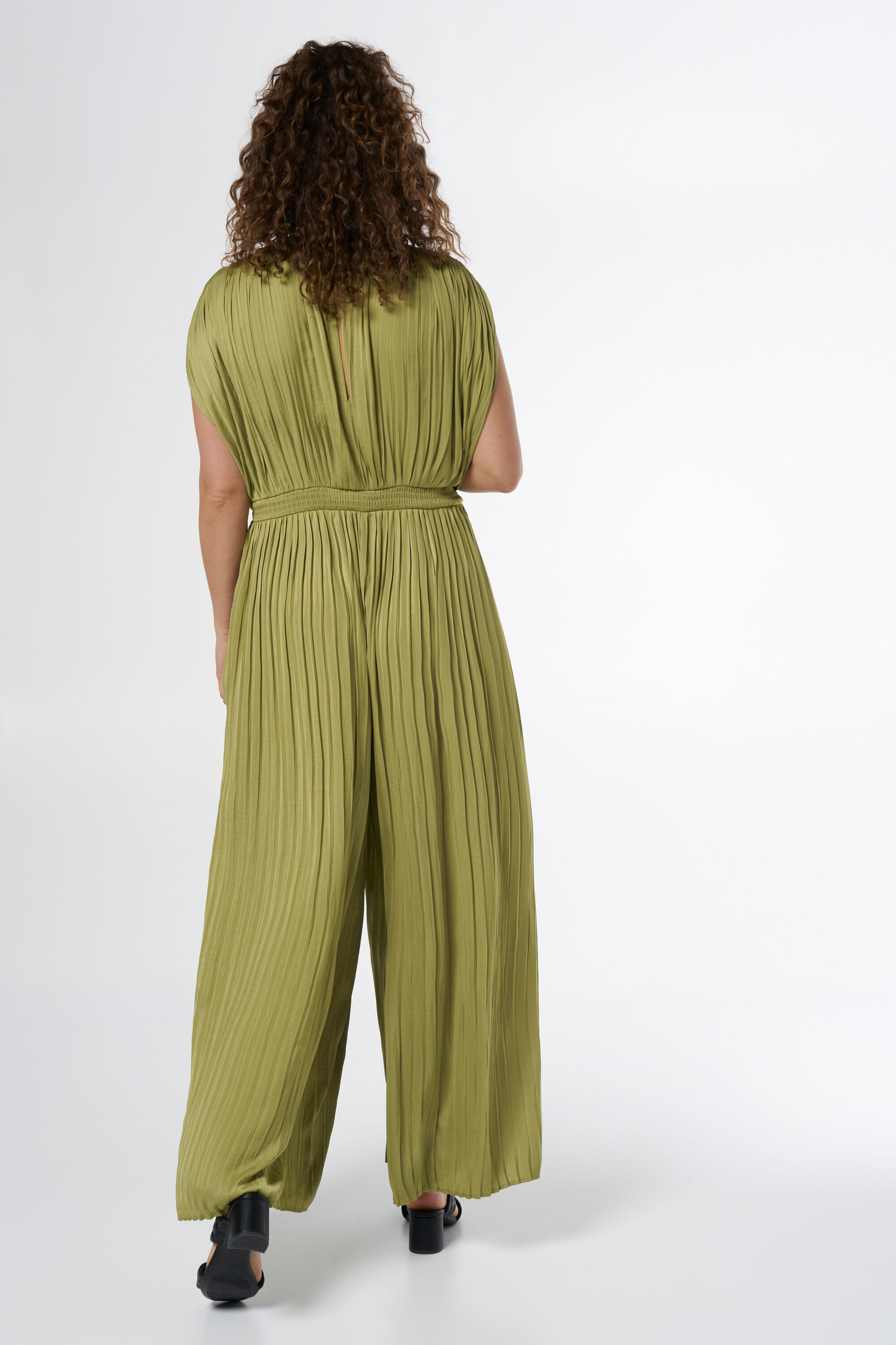 Jumpsuit mit weitem Bein  image number 3