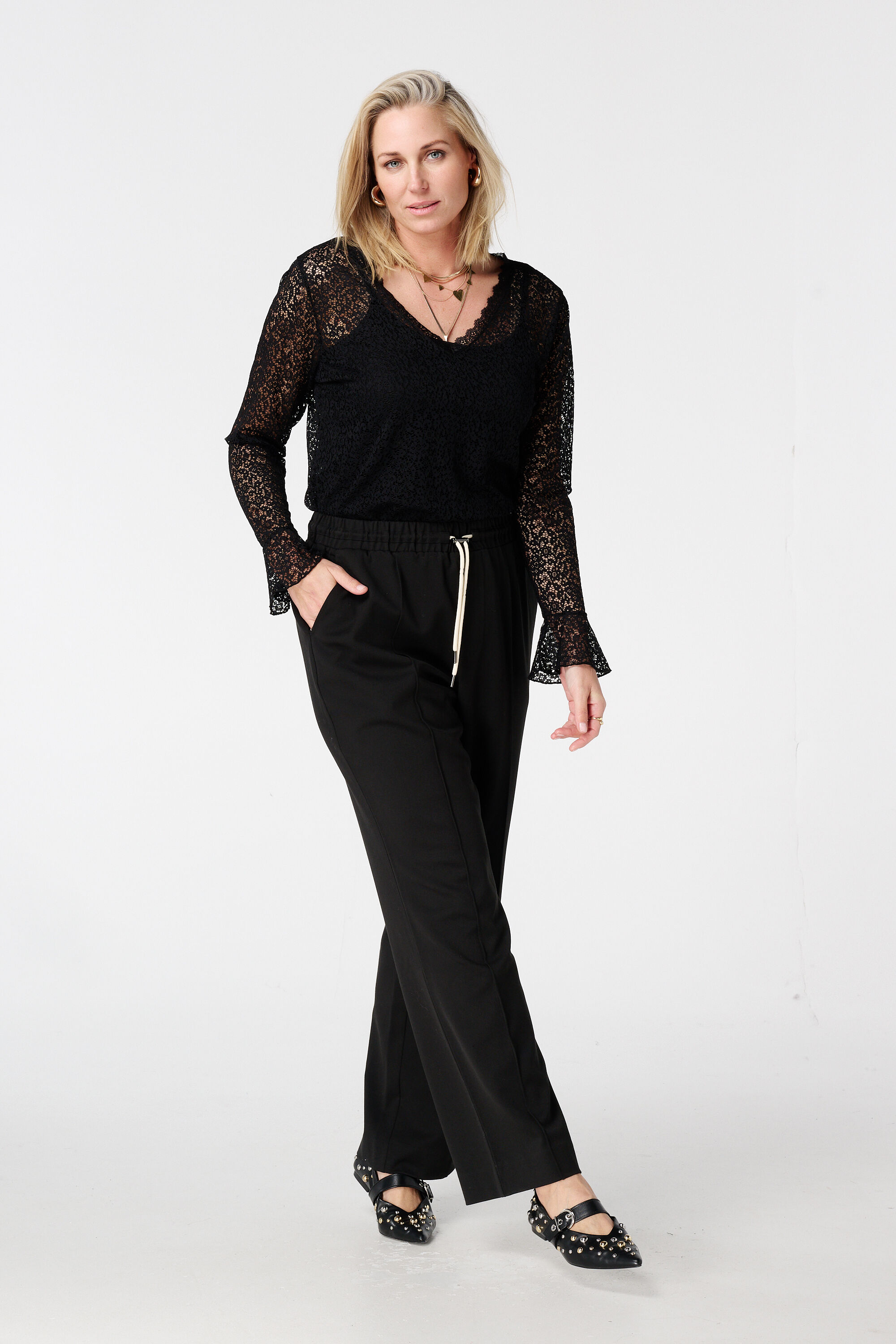 Spitzenoberteil mit Trompeten&auml;rmeln image number 5