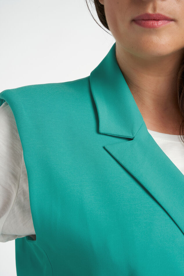 Weste  image number 5